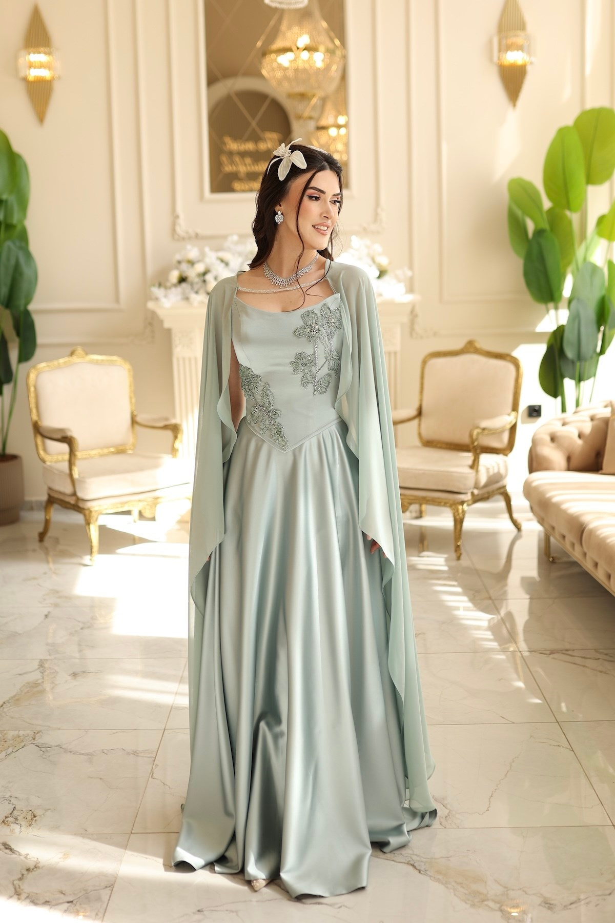 TheElsa | Serena Yeşil Prenses Şifon Şal SADE ELBİSELERSerena Yeşil Prenses Şifon Şal Korseli Uzun Saten Nişan Davet Elbisesi