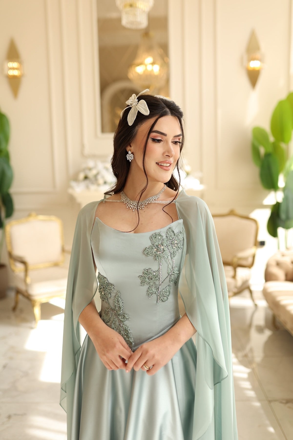 TheElsa | Serena Yeşil Prenses Şifon Şal SADE ELBİSELERSerena Yeşil Prenses Şifon Şal Korseli Uzun Saten Nişan Davet Elbisesi