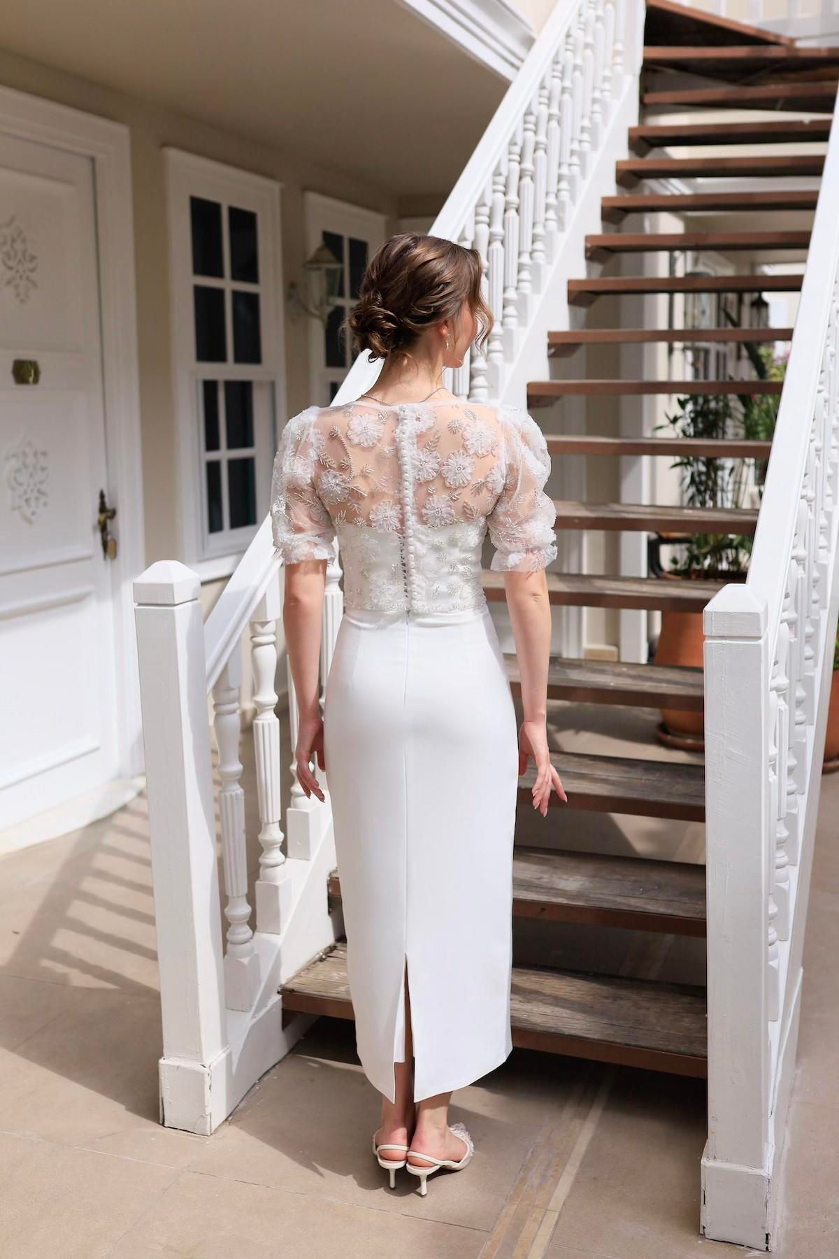 TheElsa | | Sienna Beyaz Özel Tasarım Dantel Detaylı Kalem Nikah Nişan ElbisesiBEYAZ ELBİSELERSienna Beyaz Özel Tasarım Dantel Detaylı Kalem Nikah Nişan Elbisesi