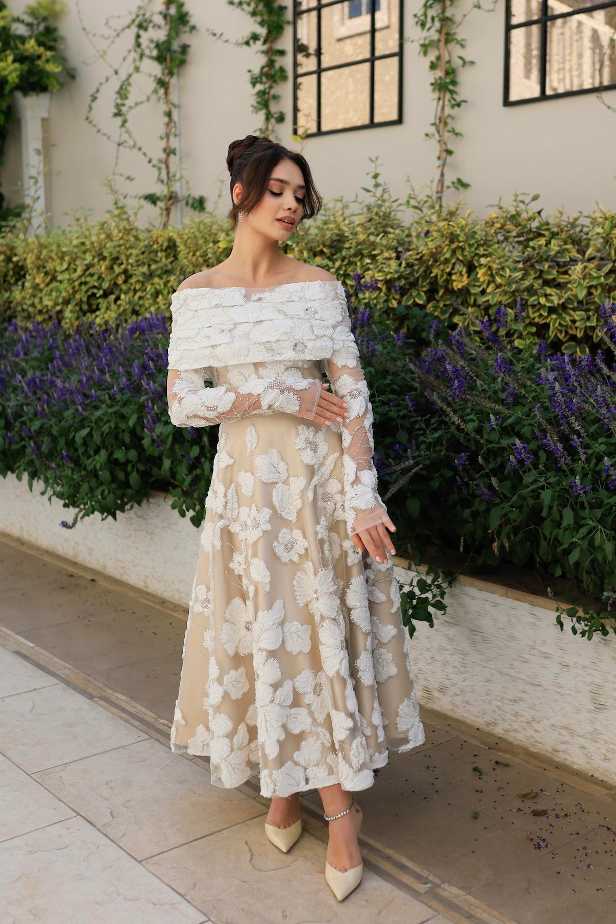 TheElsa | Sindirella Prenses Beyaz Dantel BoleroSİNDİRELLA COLLECTİONSindirella Prenses Beyaz Bej Dantel Bolero Çiçekli Özel Tasarım Dantel Abiye Elbise