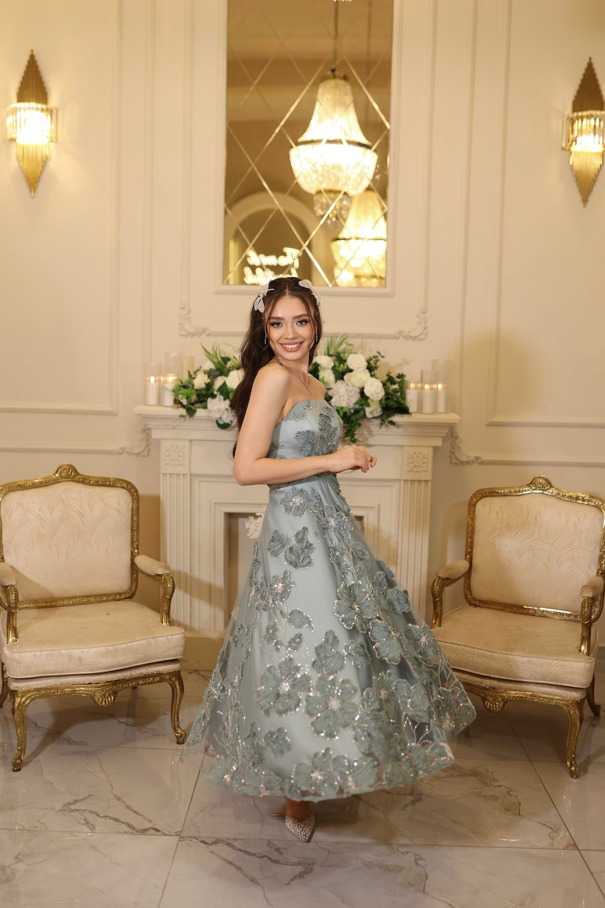 TheElsa | SİNDİRELLA KOYU YEŞİLRENKLİ DANTEL ELBİSELERSindirella Prenses Koyu Yeşil  Çiçekli Özel Tasarım Dantel Nişan Nikah Elbise