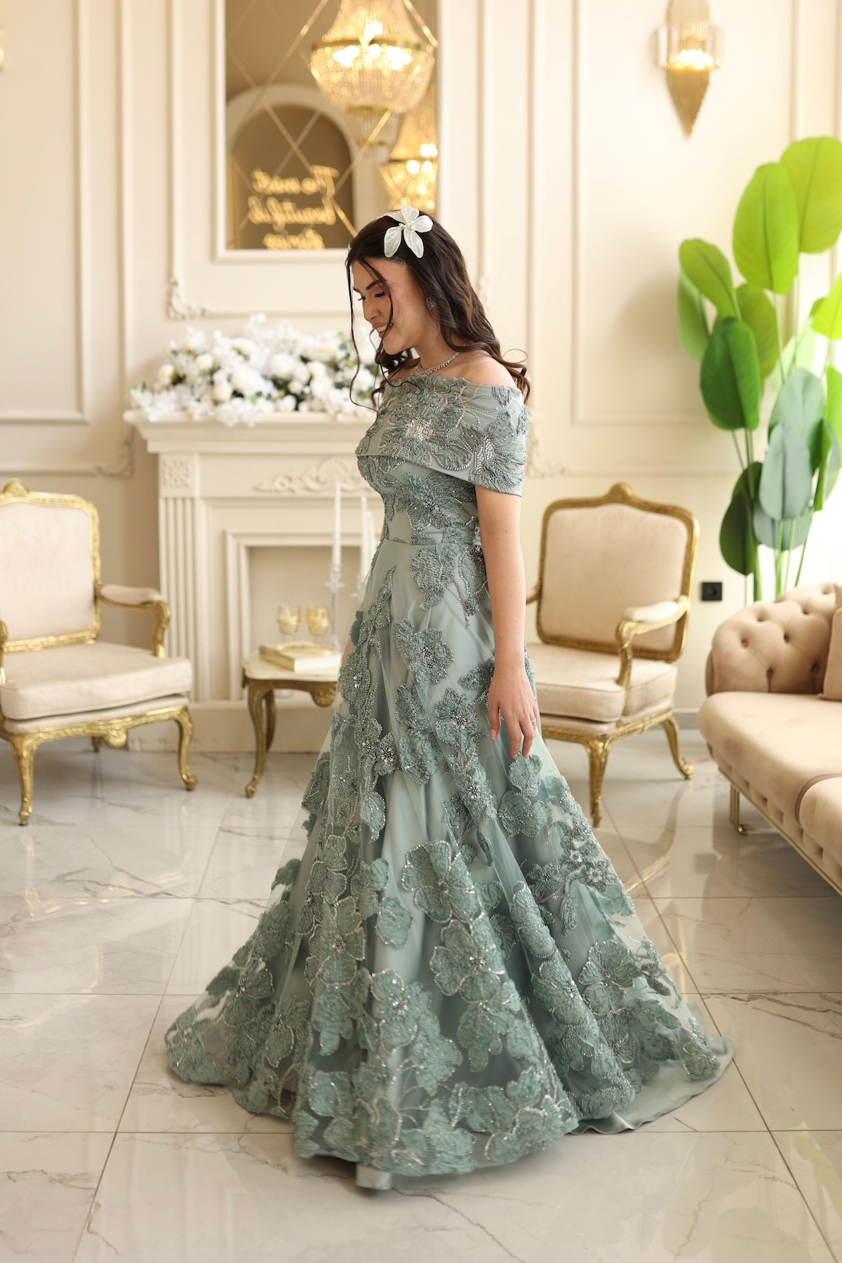 TheElsa | Sindirella Prenses Yeşil Maxi RENKLİ DANTEL ELBİSELERSindirella Prenses Yeşil Maxi Saten Bolero Çiçekli Özel Tasarım Dantel Abiye Elbise