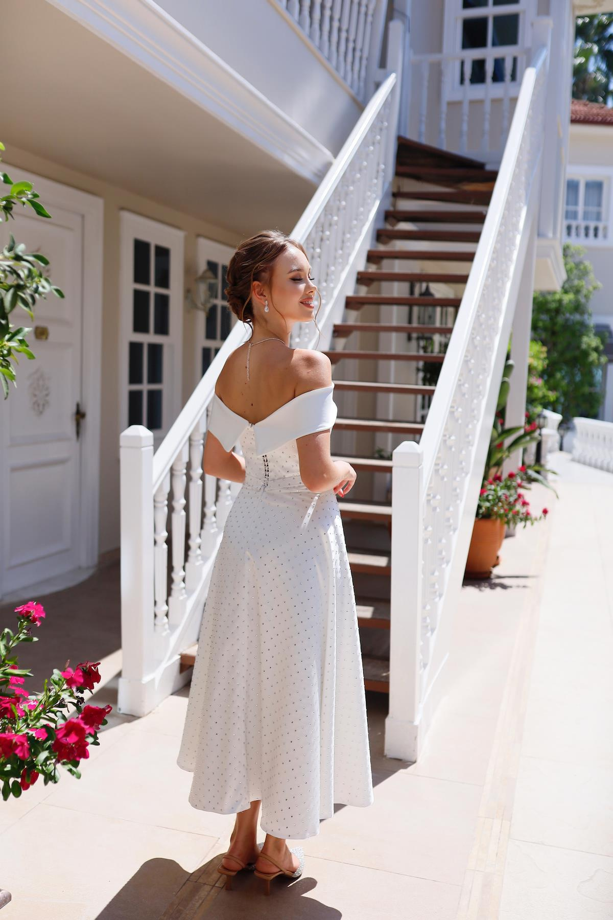 TheElsa | Kişiye Özel Üretim Abiye Elbise | Soprano Beyaz Prenses Özel Tasarım ElbiseSADE ELBİSELERSoprano Beyaz Prenses Özel Tasarım Elbise