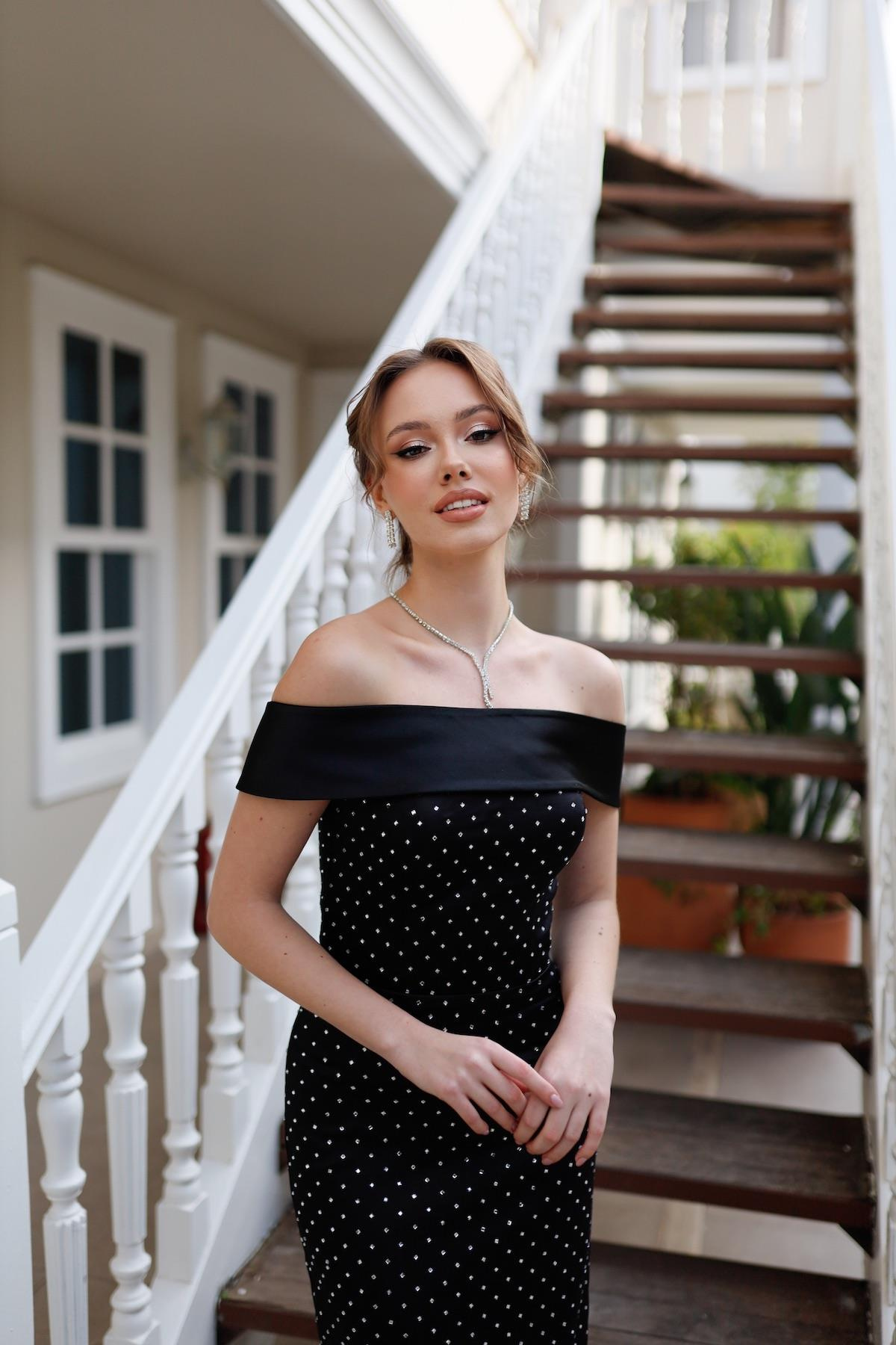 TheElsa | Kişiye Özel Üretim Abiye Elbise | Soprano Siyah Kalem Özel Tasarım ElbiseSADE ELBİSELERSoprano Siyah Kalem Özel Tasarım Elbise