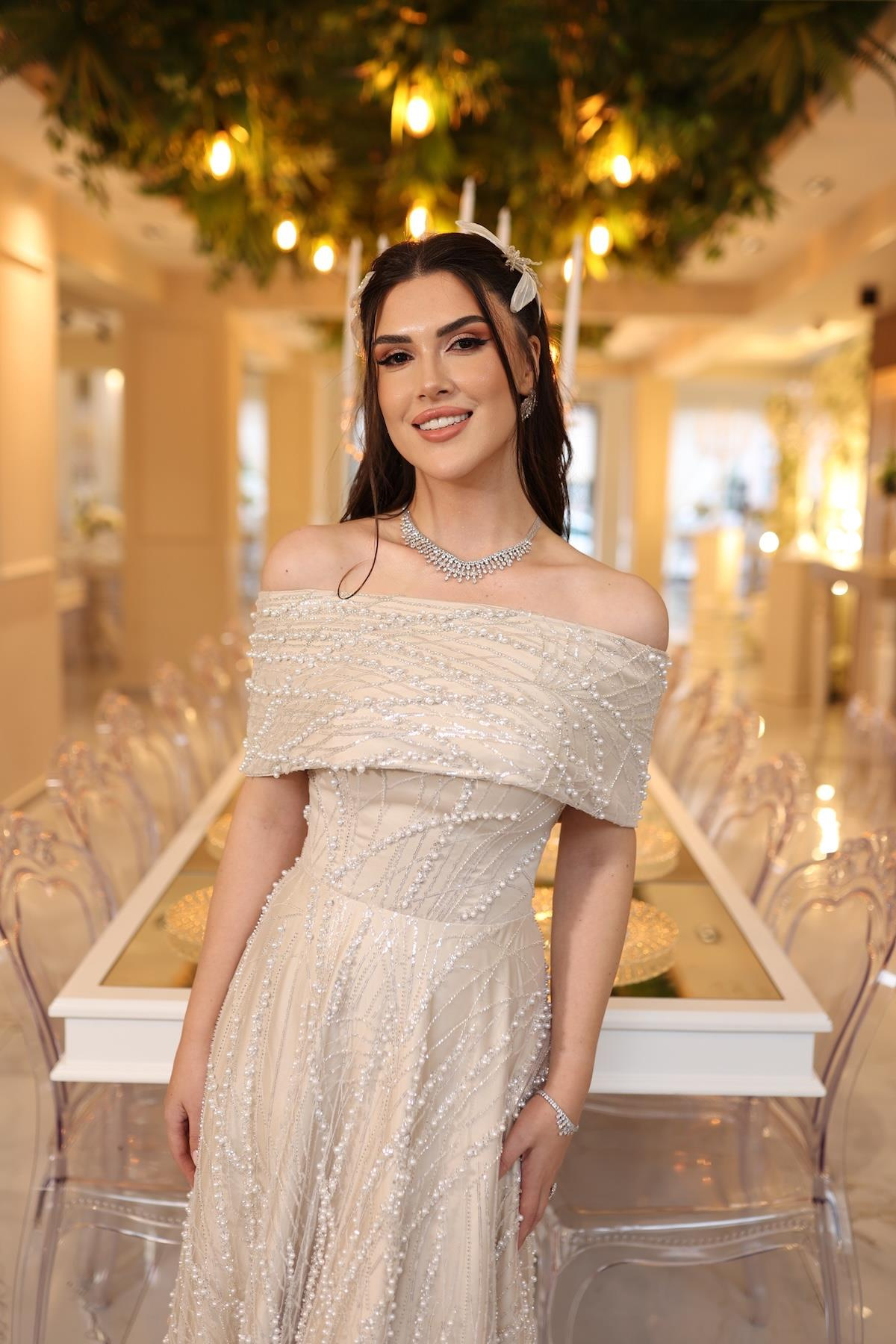 TheElsa | TİARA PRENSESBEYAZ DANTEL ELBİSELERTiara İnci Prenses Beyaz Dantel Nişan Nikah Elbise