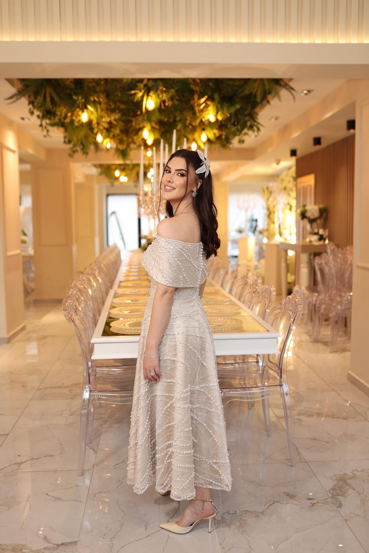 TheElsa | TİARA PRENSESBEYAZ DANTEL ELBİSELERTiara İnci Prenses Beyaz Dantel Nişan Nikah Elbise