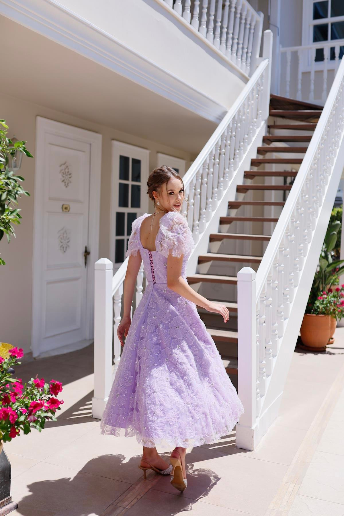TheElsa | Kişiye Özel Üretim Abiye Elbise | Vasilisa Lila Dantel Özel Tasarım Abiye ElbiseDANTEL ELBİSELERVasilisa Lilac Lace Special Design Evening Dress