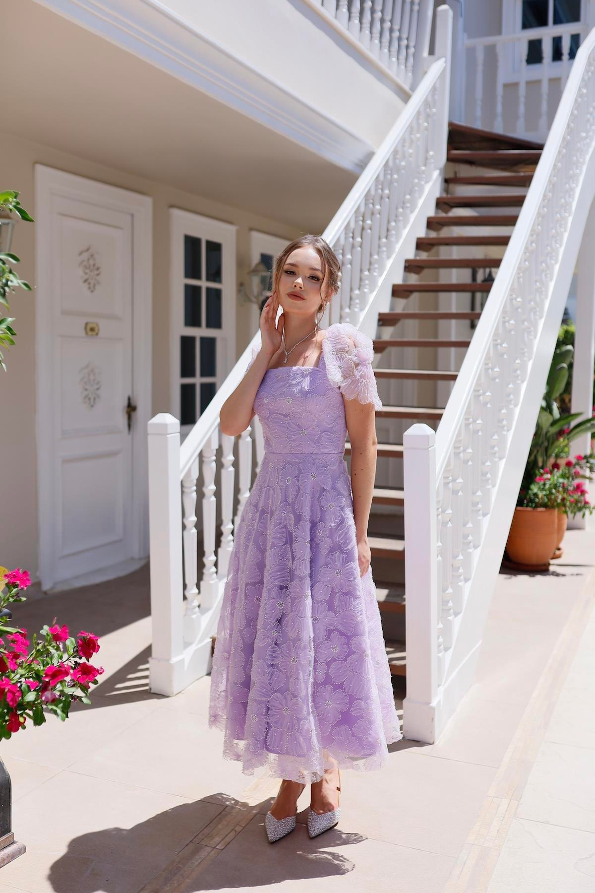 TheElsa | Kişiye Özel Üretim Abiye Elbise | Vasilisa Lila Dantel Özel Tasarım Abiye ElbiseDANTEL ELBİSELERVasilisa Lilac Lace Special Design Evening Dress