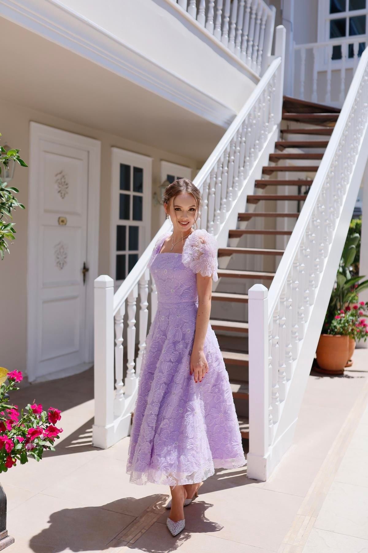 TheElsa | Kişiye Özel Üretim Abiye Elbise | Vasilisa Lila Dantel Özel Tasarım Abiye ElbiseDANTEL ELBİSELERVasilisa Lilac Lace Special Design Evening Dress