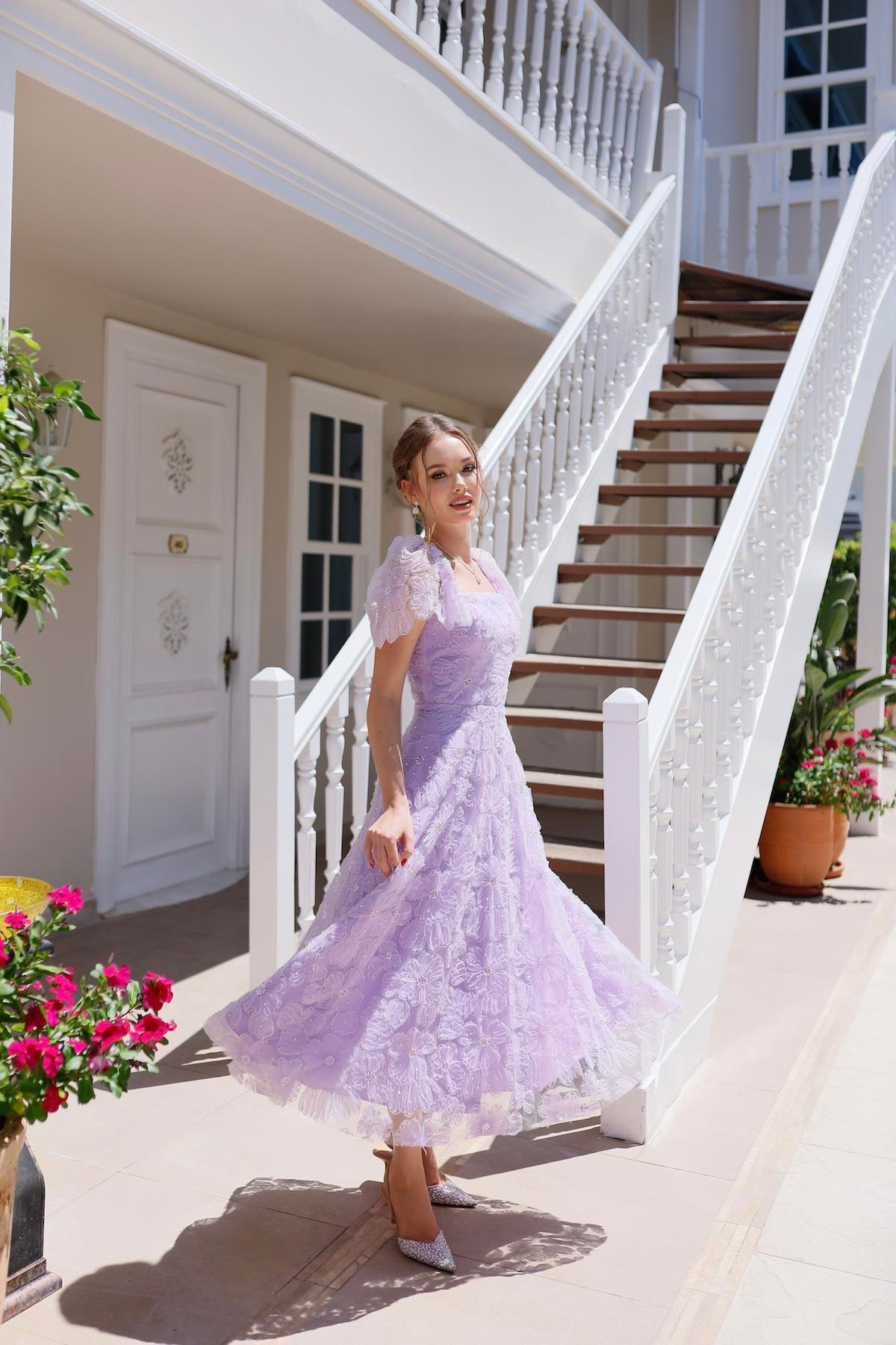 TheElsa | Kişiye Özel Üretim Abiye Elbise | Vasilisa Lila Dantel Özel Tasarım Abiye ElbiseDANTEL ELBİSELERVasilisa Lilac Lace Special Design Evening Dress