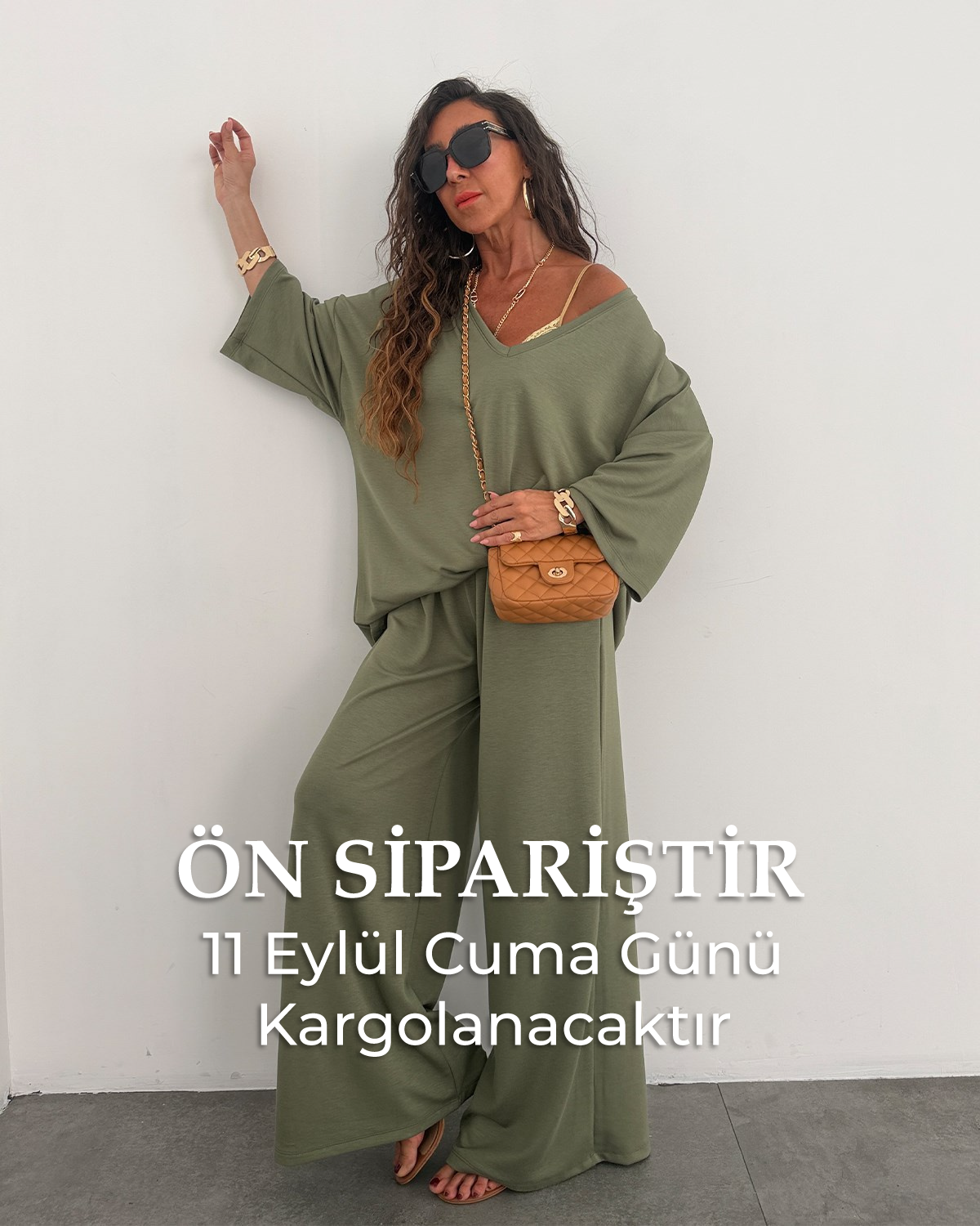 Carina V Yakalı Takım Haki (ÖN SİPARİŞ)
