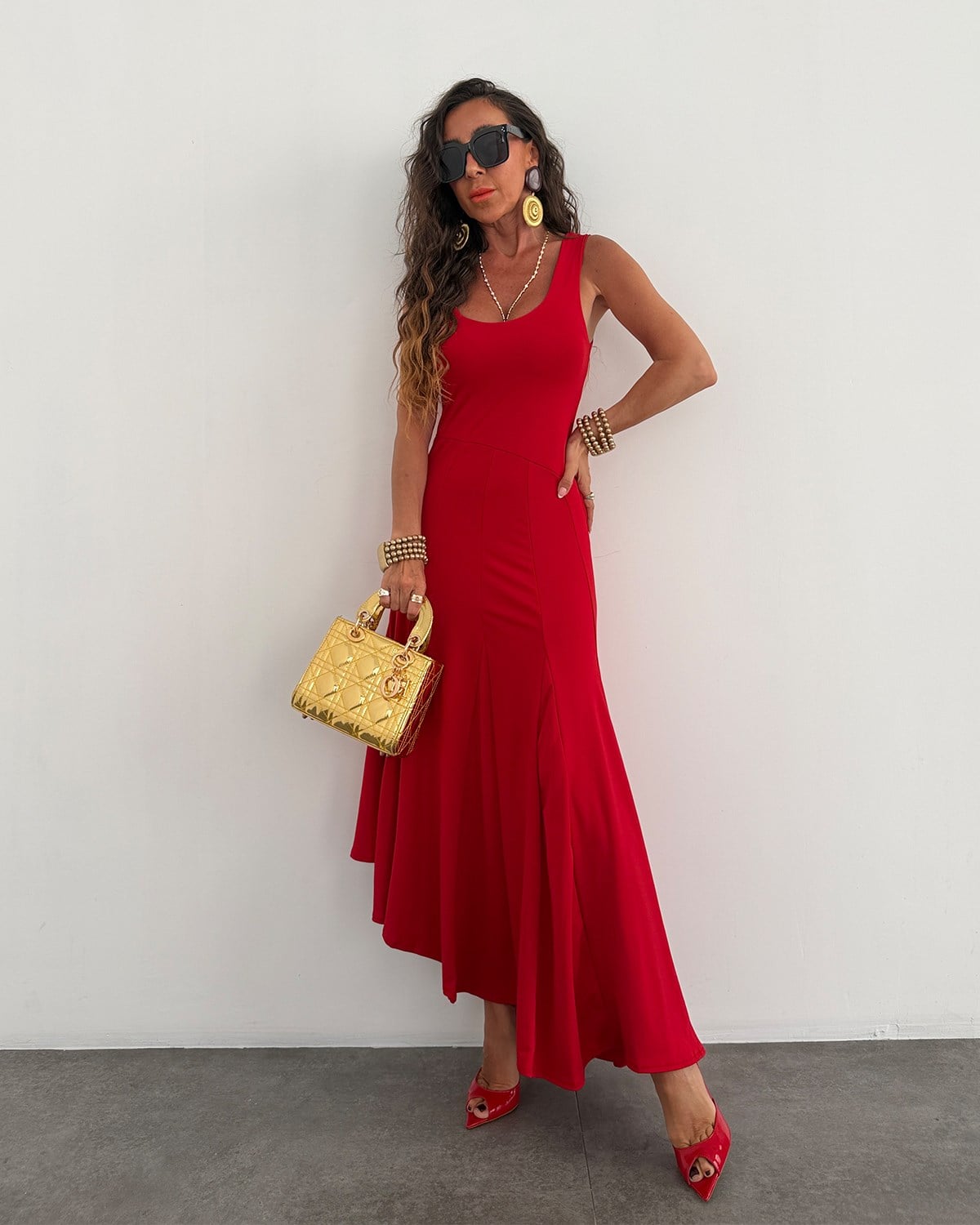 Janet Elbise Kırmızı