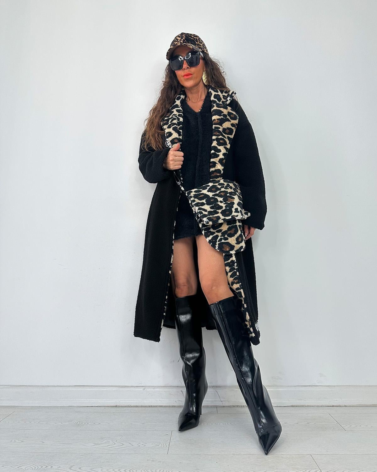 Leoparlı Çantalı Kaban