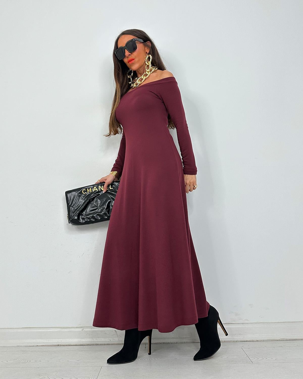 Modelas Elbise Bordo