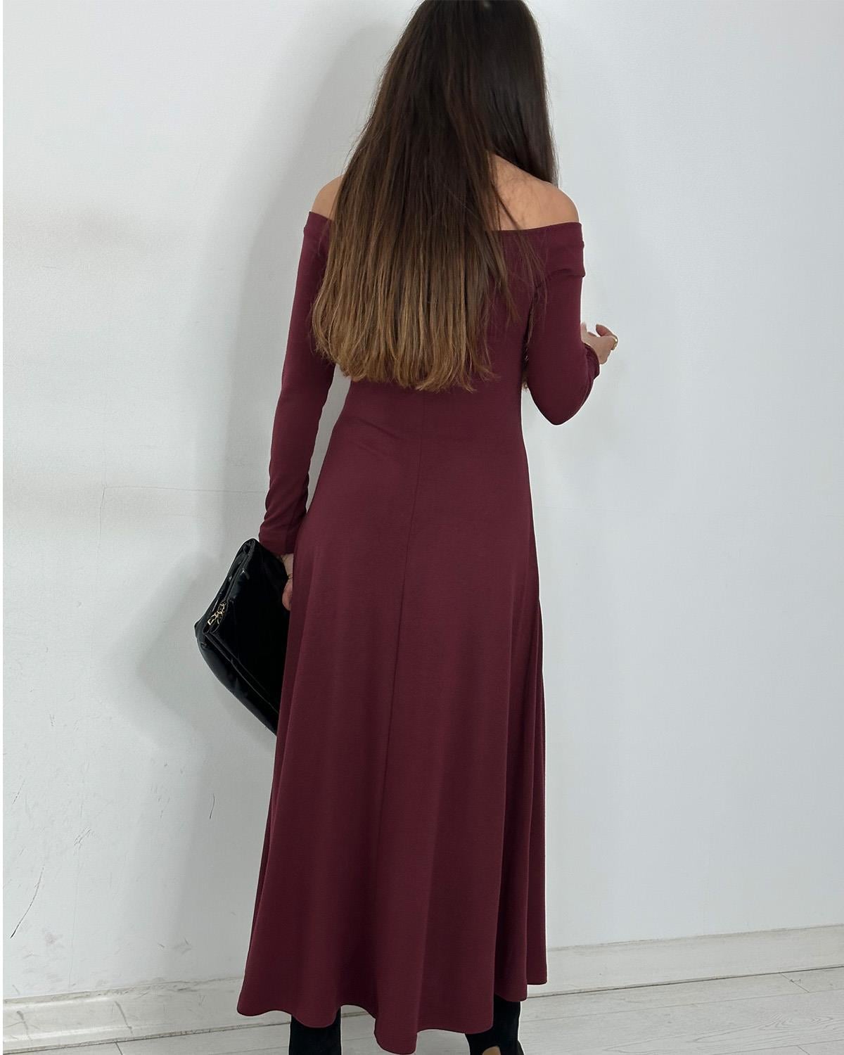 Modelas Elbise Bordo