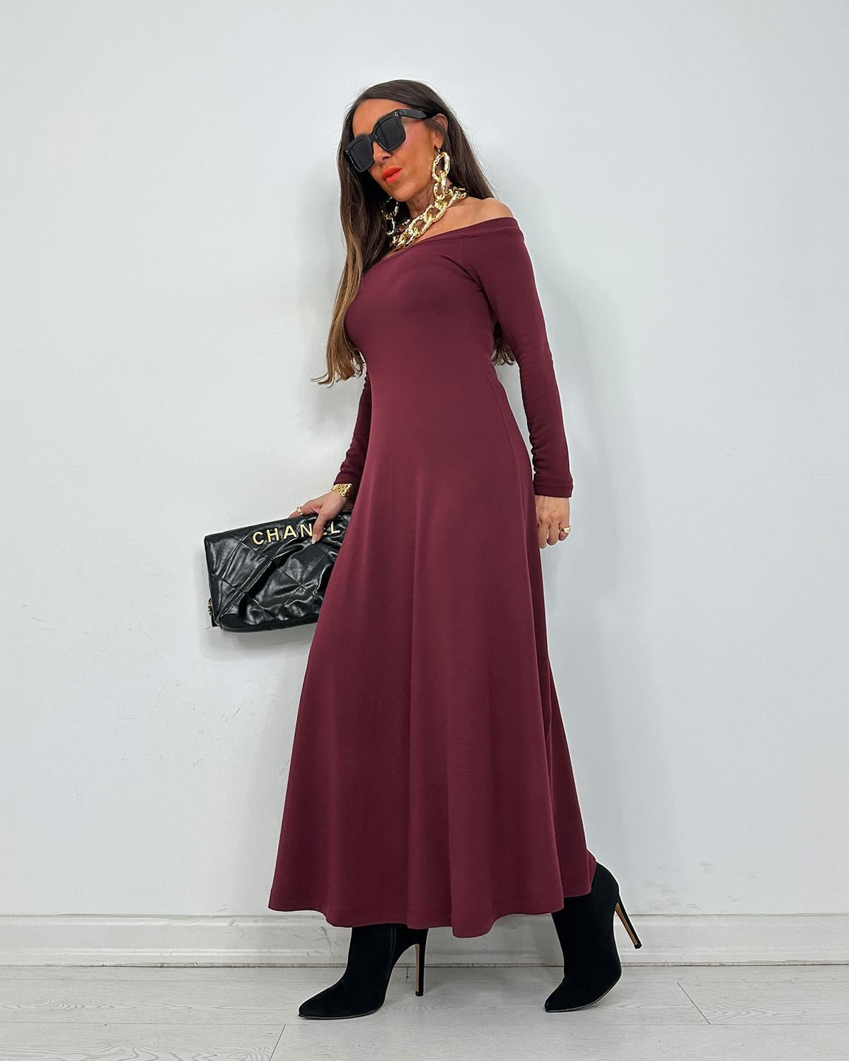 Modelas Elbise Bordo