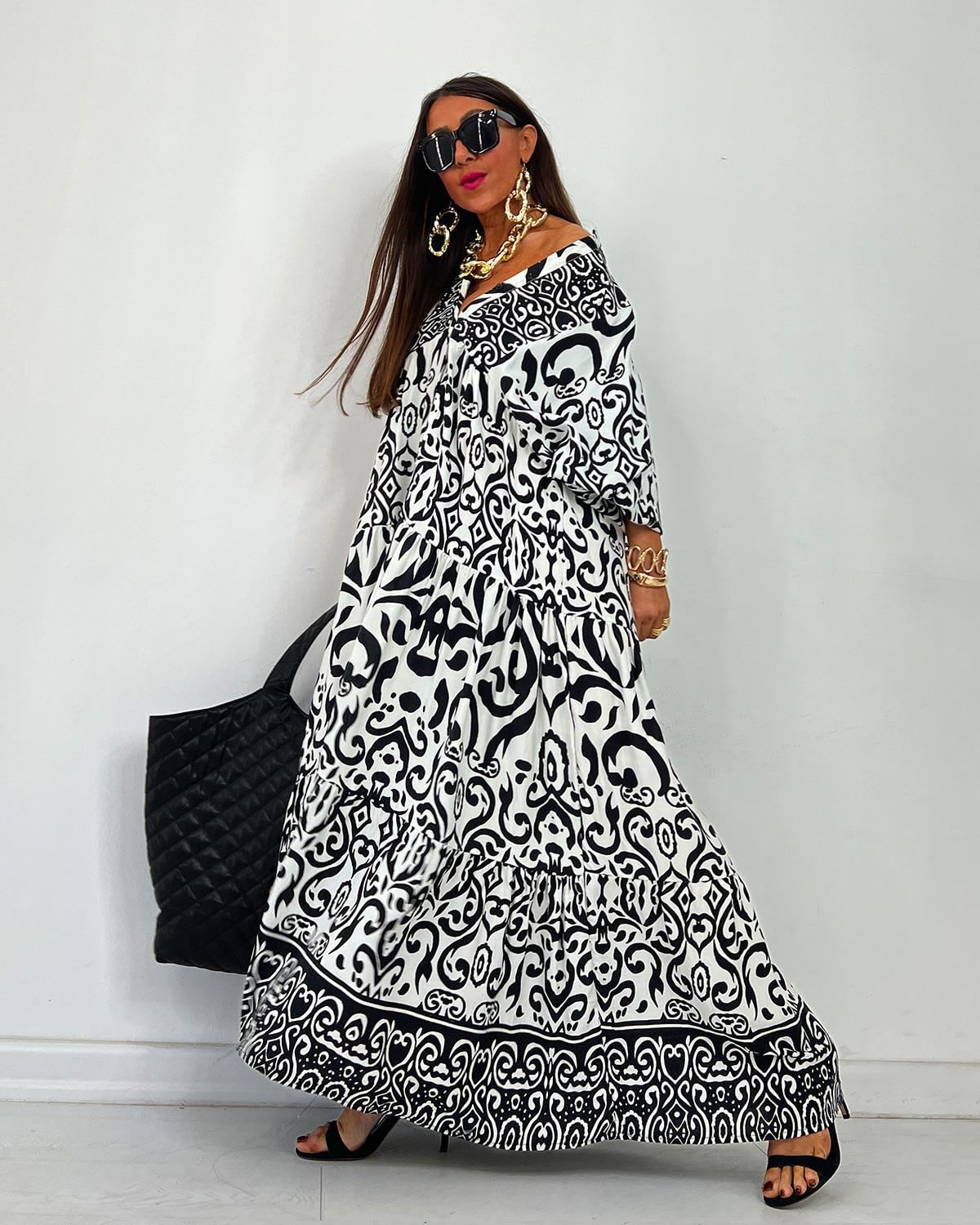 Monica Elbise Siyah
