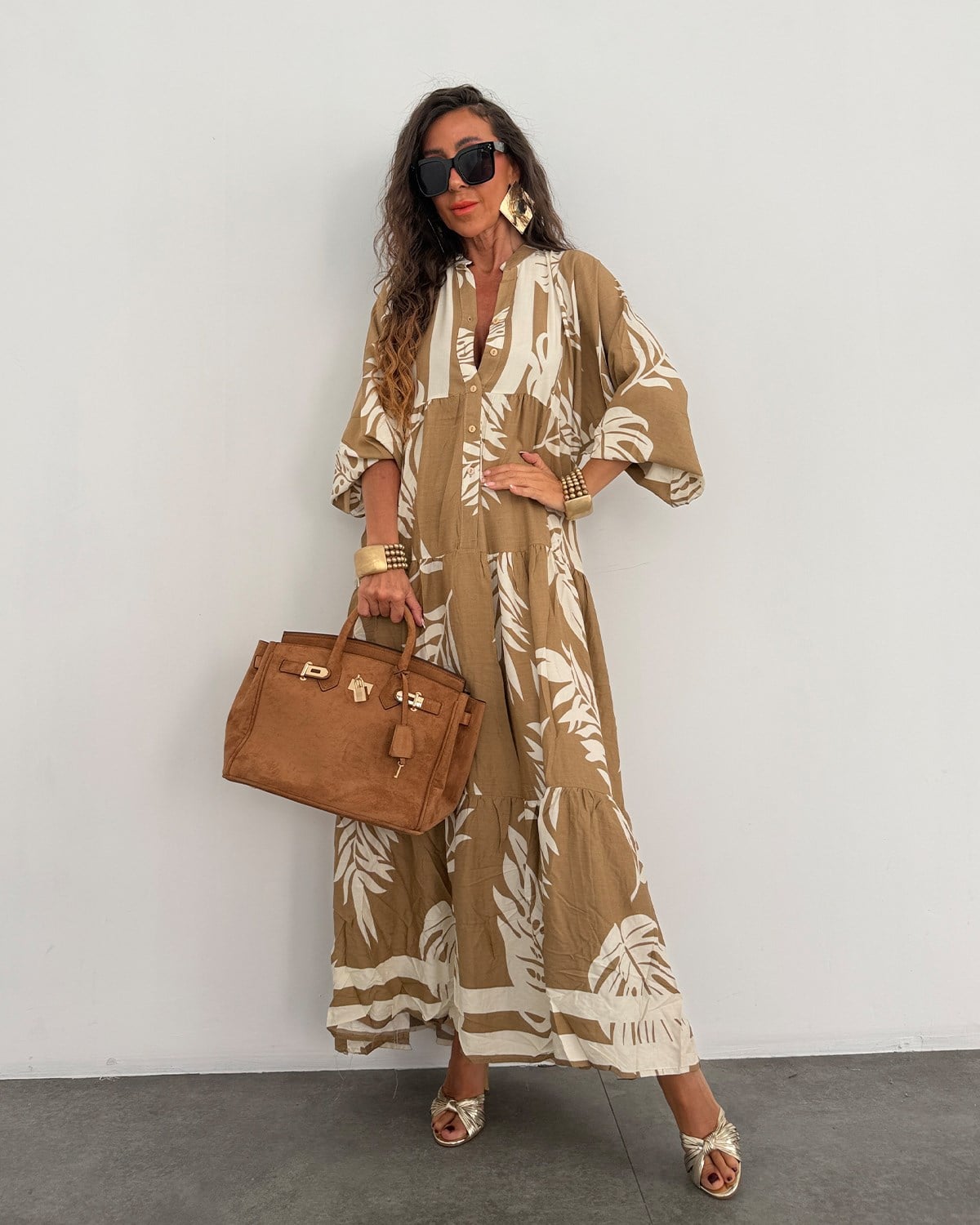 Nicole Elbise Camel