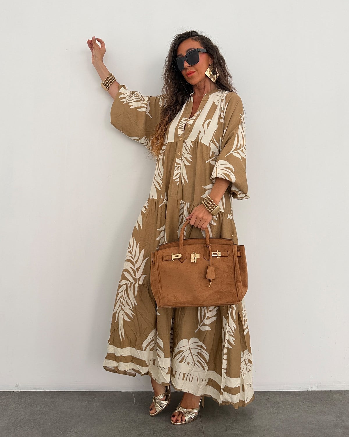 Nicole Elbise Camel