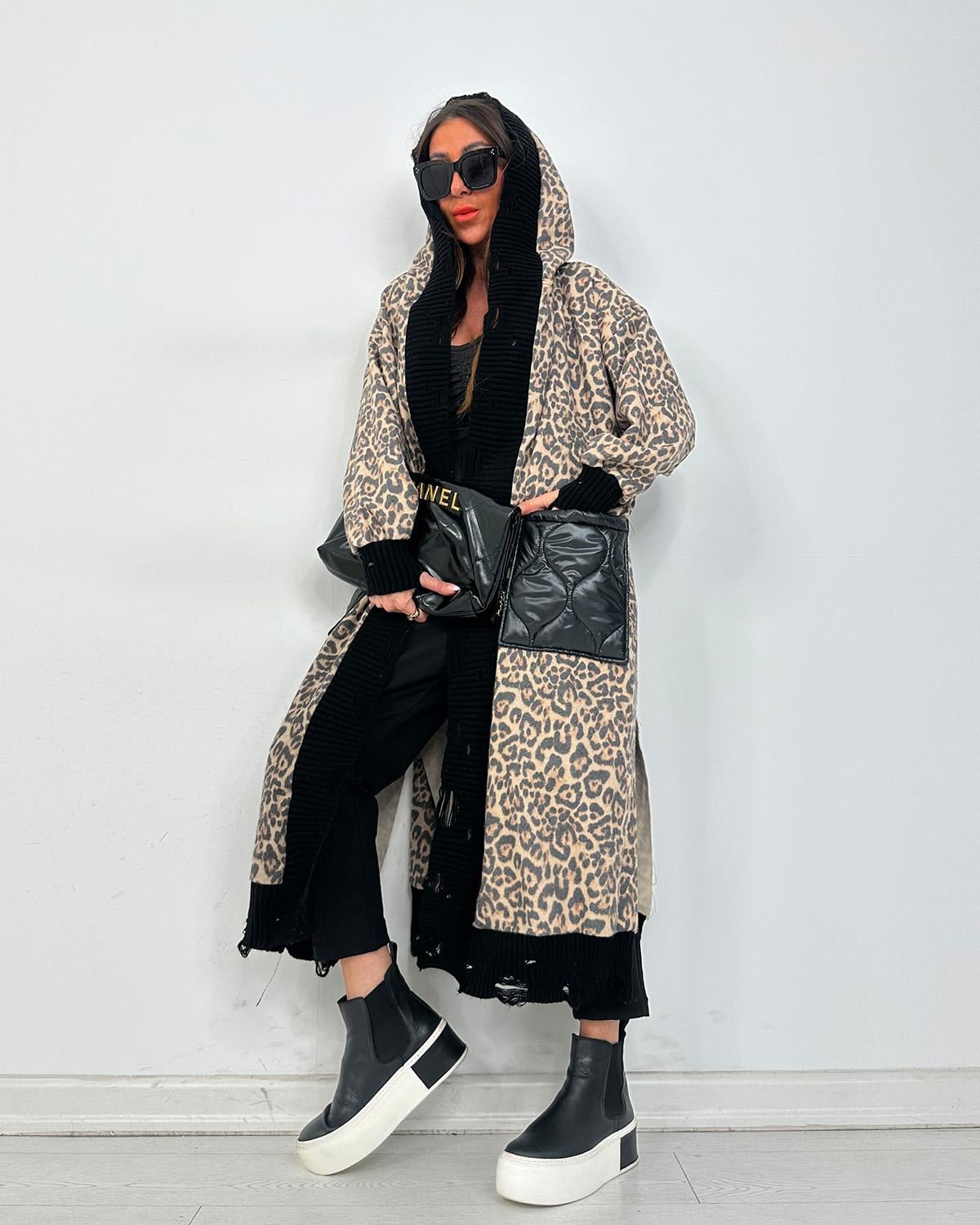 Ponfik Leopar Kaban
