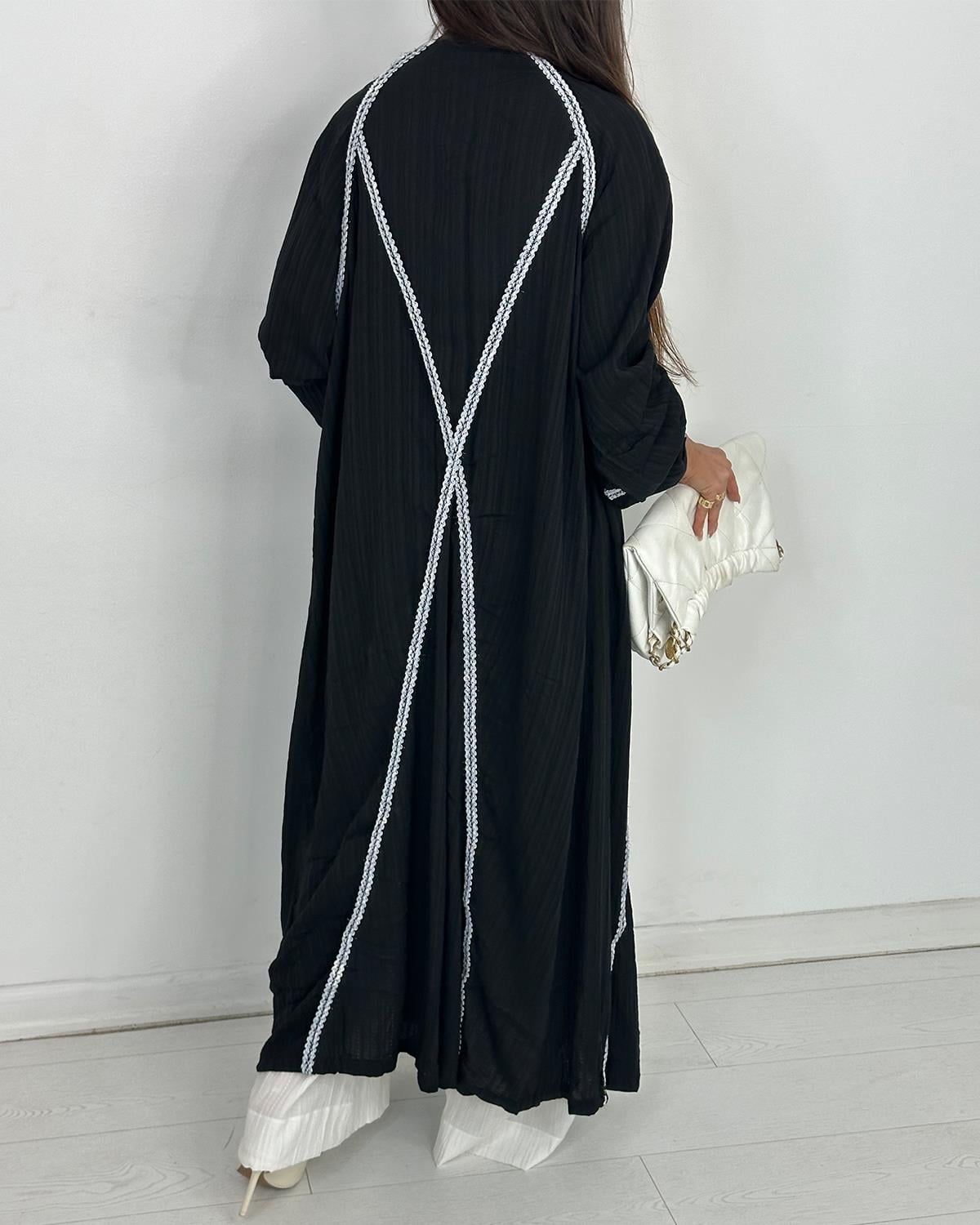Siyah Beyaz Şerit Dantelli Kimono