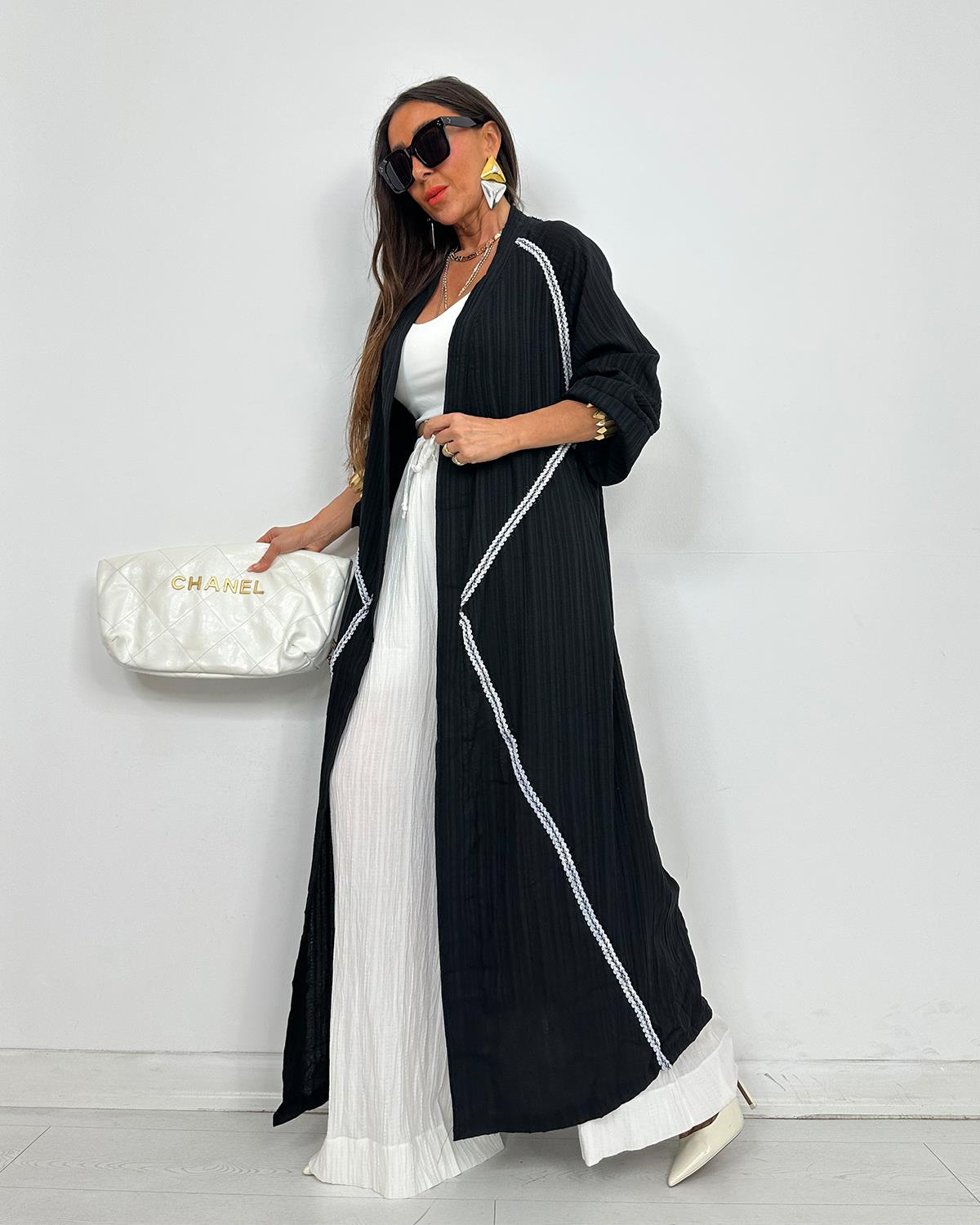 Siyah Beyaz Şerit Dantelli Kimono