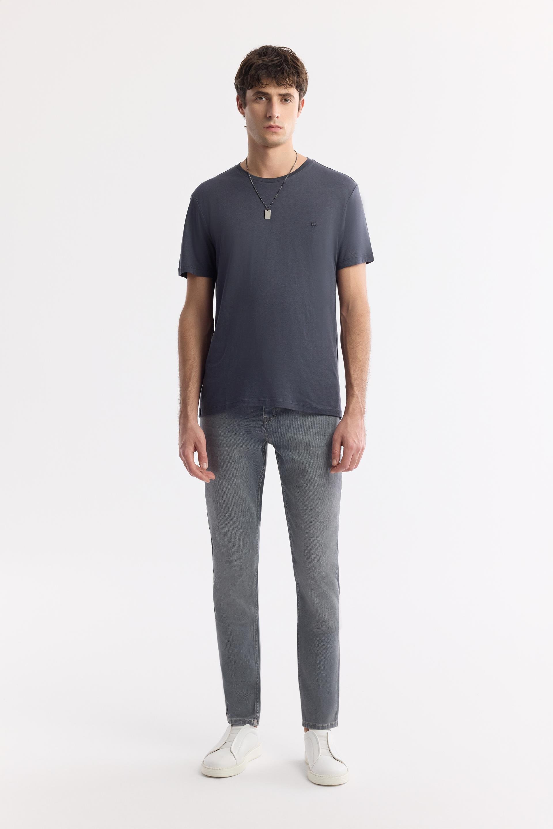 Gri Eskitme Yıkamalı Overdye Akar Boyalı Denim