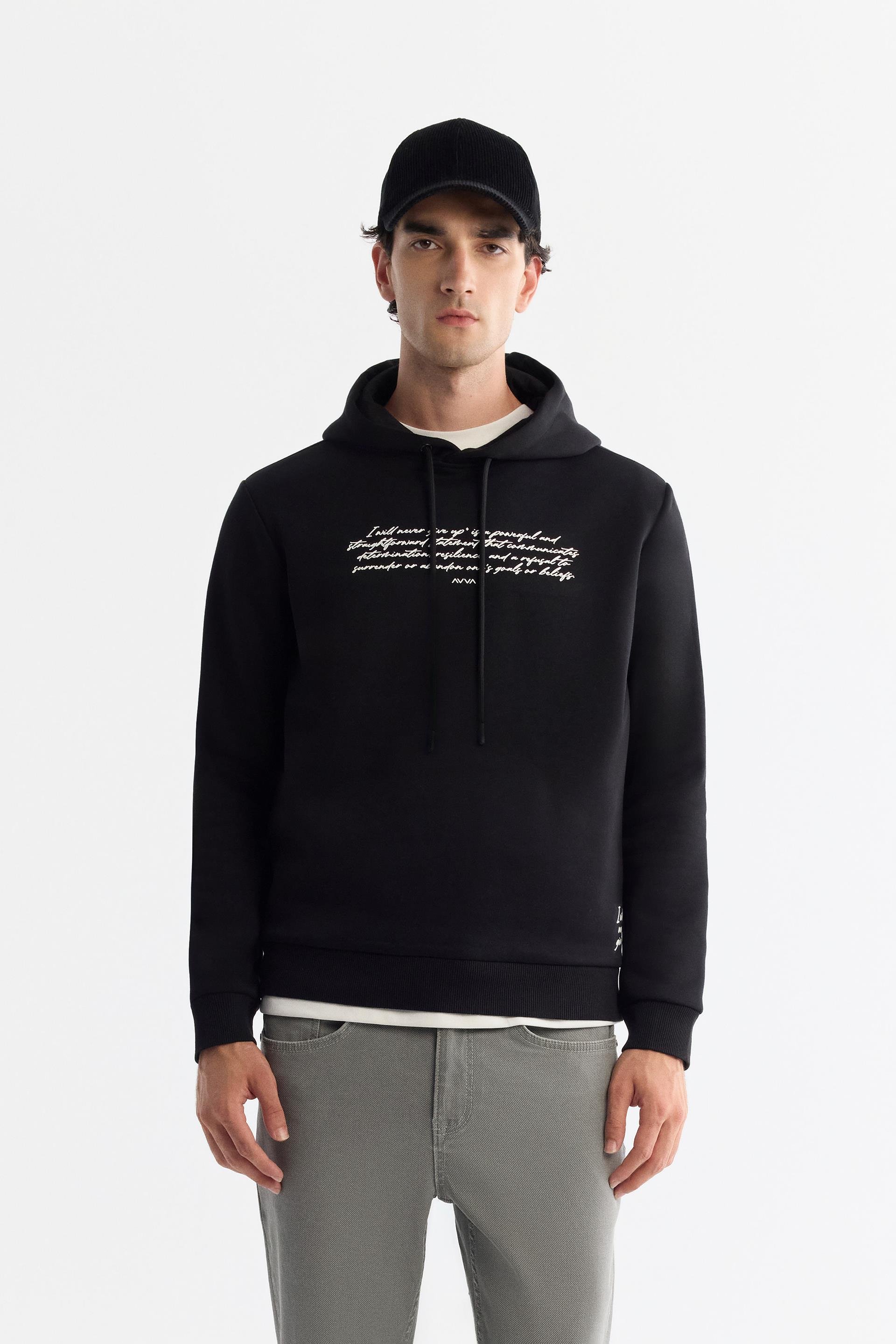 Siyah Kapüşonlu Pamuklu Baskılı Sweatshirt