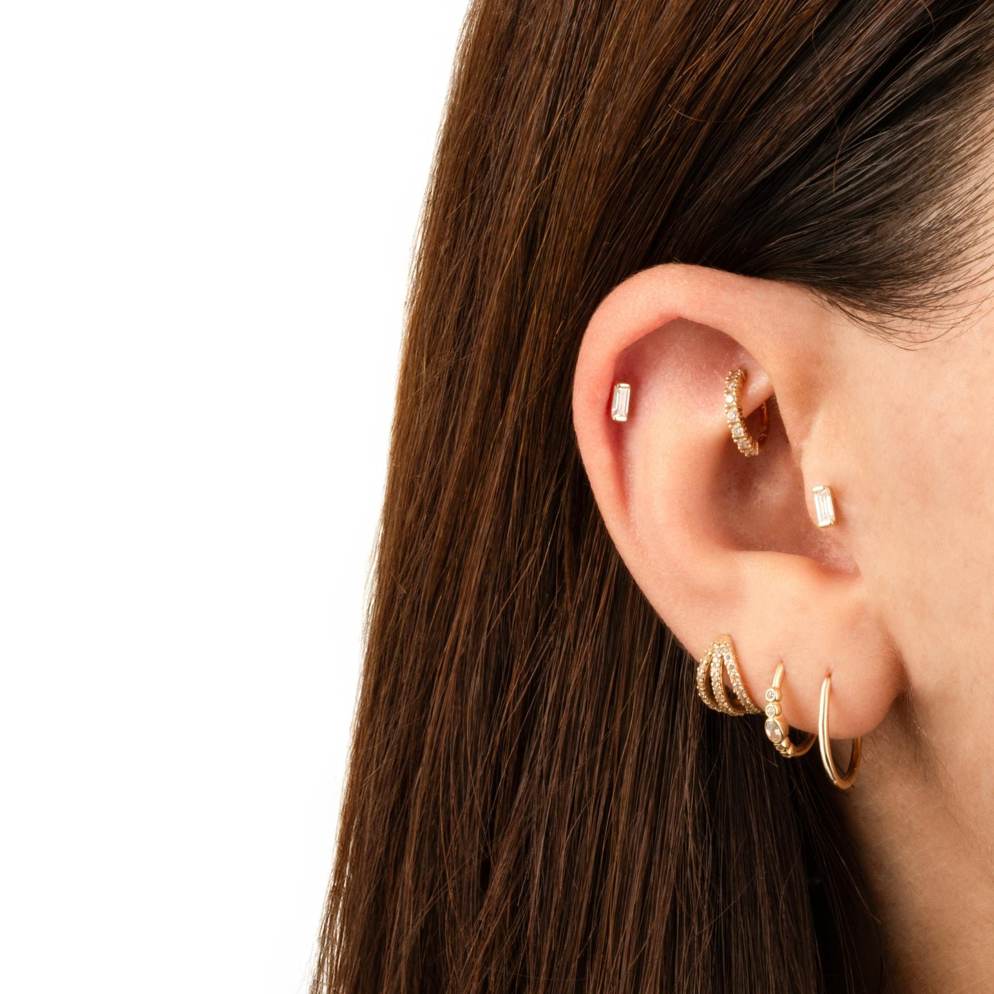 14 Ayar Altın Baget Taşlı Minimal Helix/Kıkırdak Piercing
