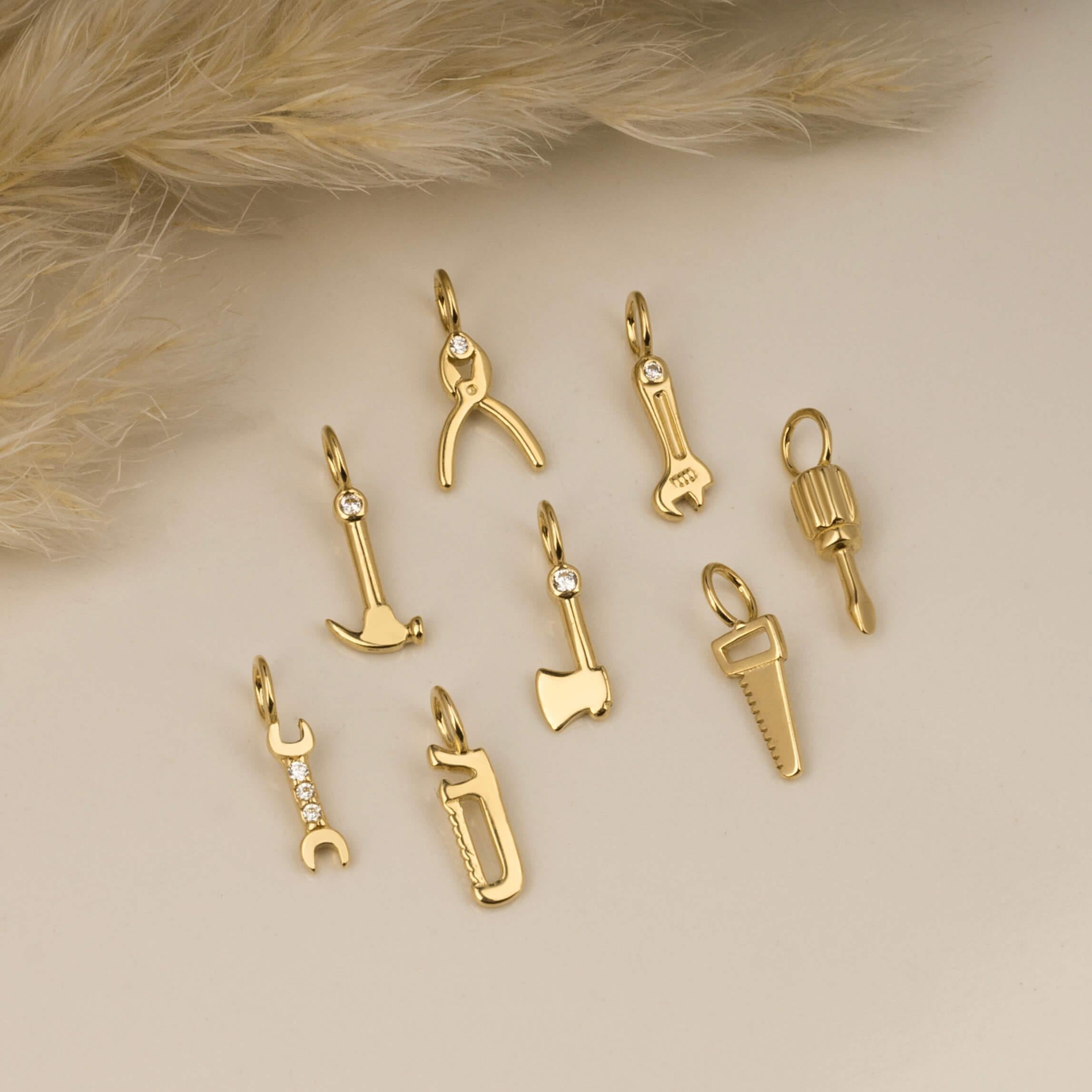 14 Ayar Altın Kar Tanesi Motifli Mineli Minimal Charm - Dianora Piercing