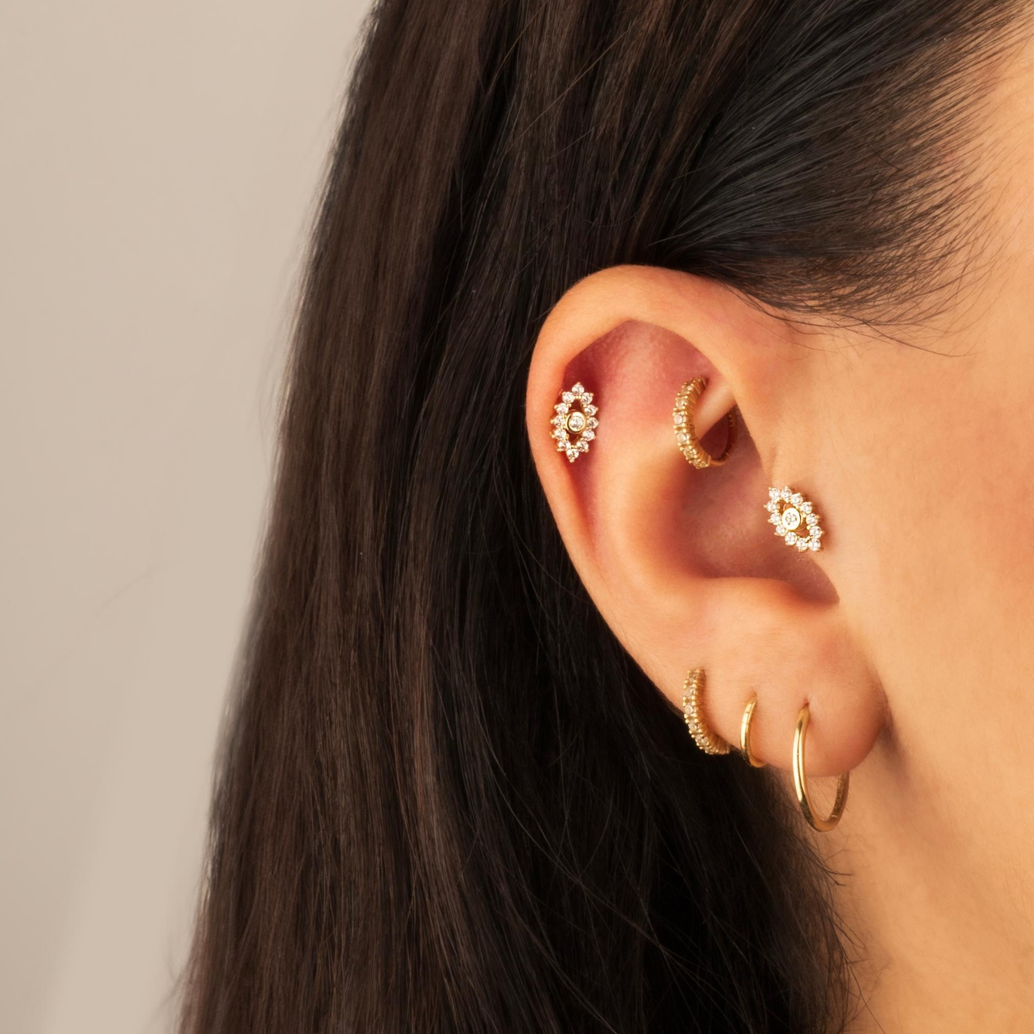 14 Ayar Altın Taşlı Çiçek Minimal Helix/Kıkırdak Piercing  - Dianora Piercing