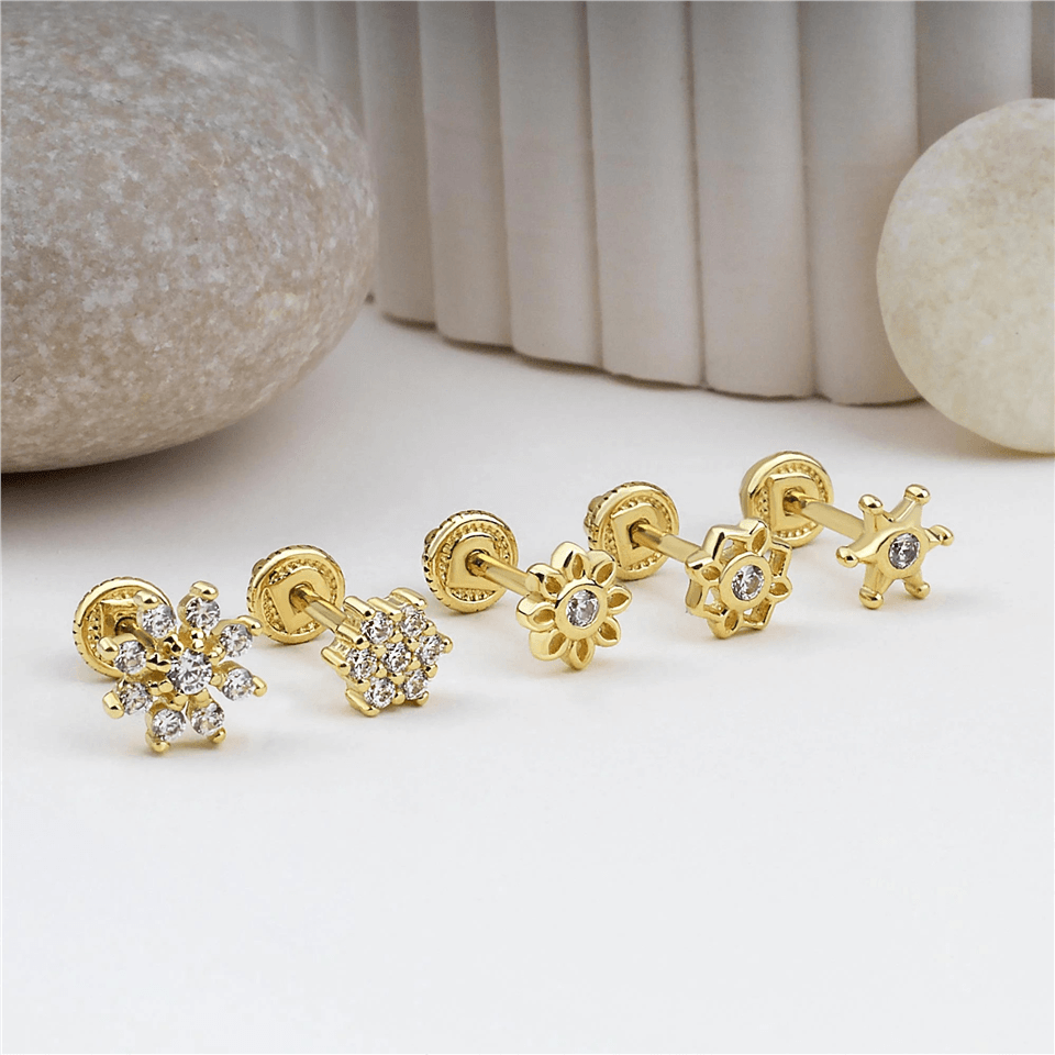 14 Ayar Altın Taşlı Çiçek Minimal Tragus Piercing - Dianora Piercing Jewelry