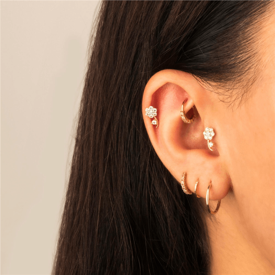 14 Ayar Altın Taşlı Çiçek Minimal Tragus Piercing - Dianora Piercing Jewelry