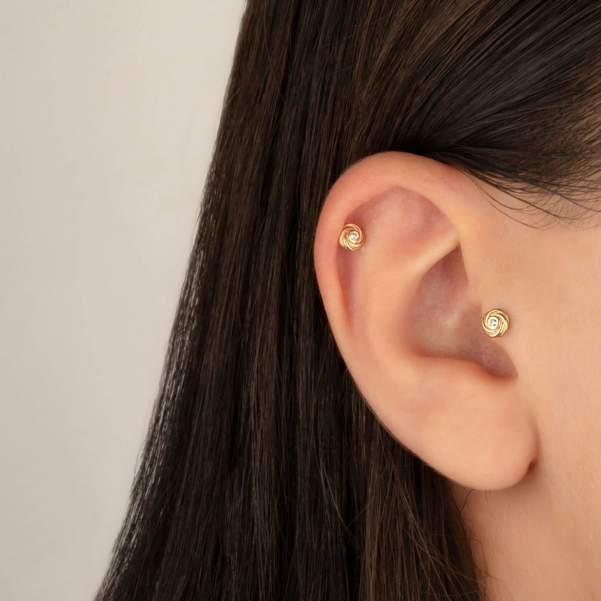 14 Ayar Altın Taşlı Gül Minimal Helix/Kıkırdak Piercing - Dianora Piercing