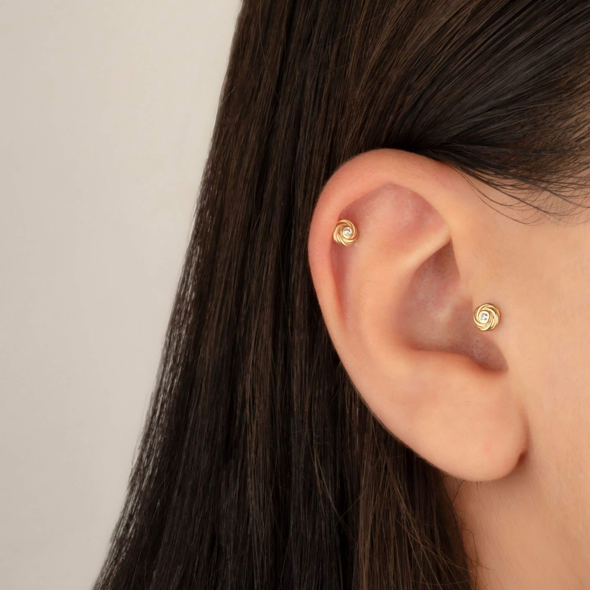 14 Ayar Altın Taşlı Gül Minimal Helix/Kıkırdak Piercing - Dianora Piercing