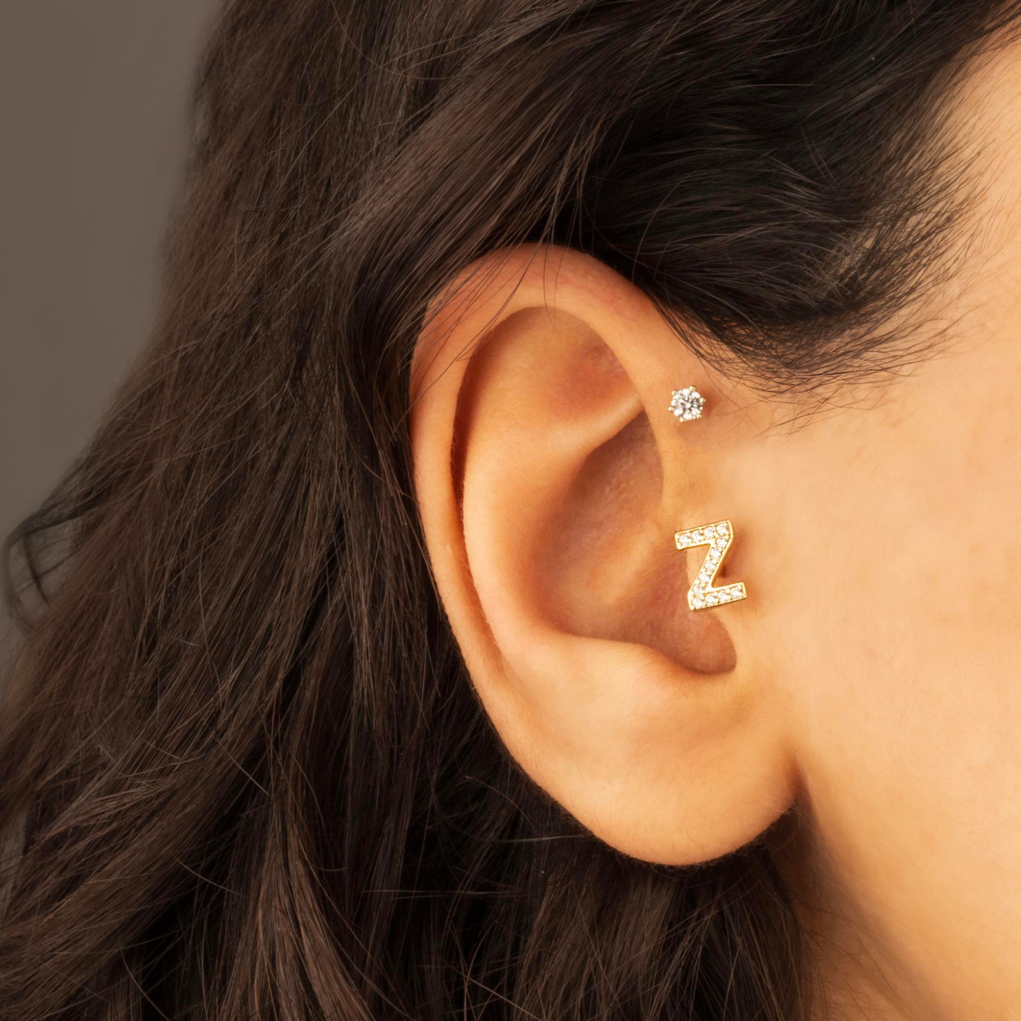 14 Ayar Altın Taşlı Kalp Sallantılı Minimal Tragus Piercing - Dianora Piercing