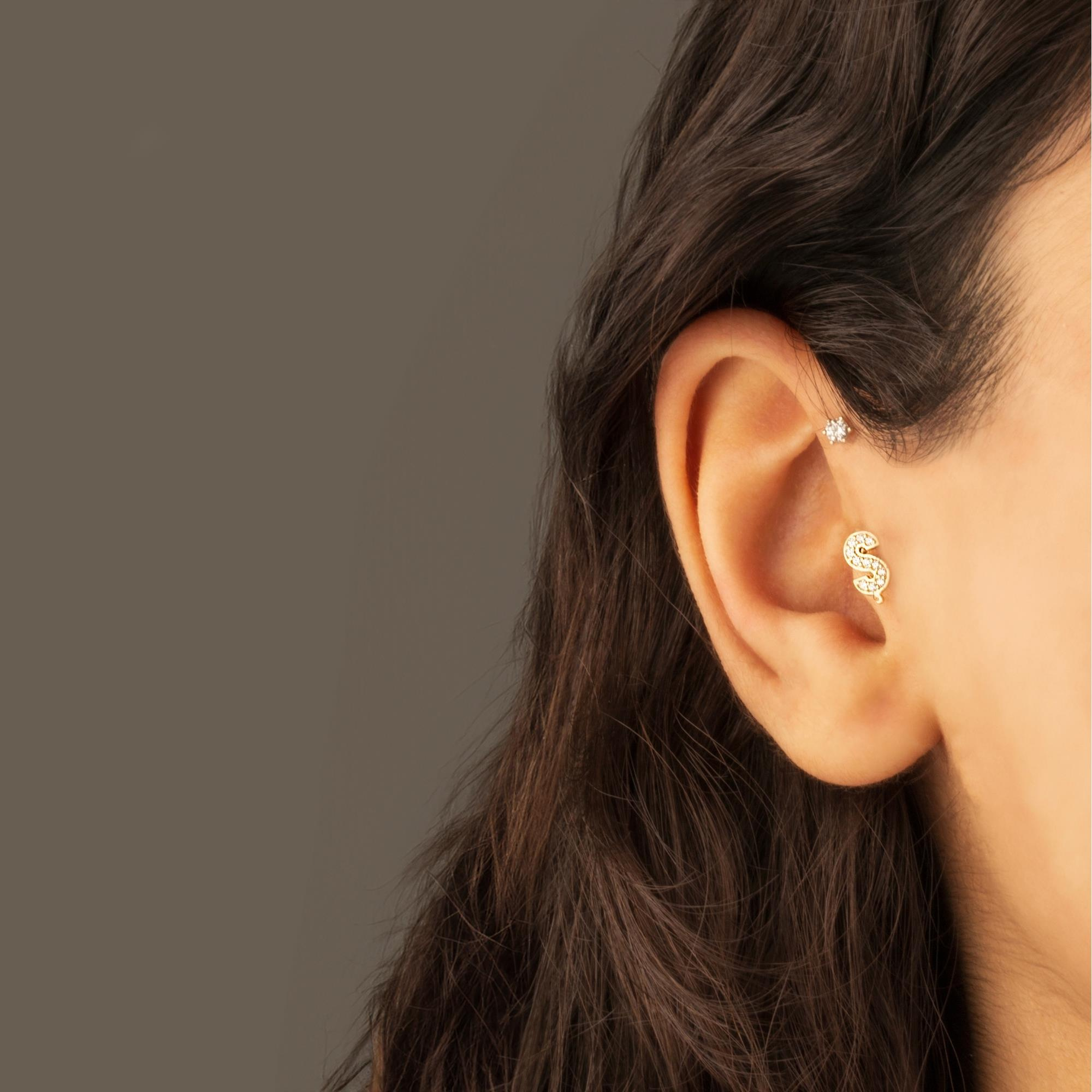 14 Ayar Altın Taşlı Kalp Sallantılı Minimal Tragus Piercing - Dianora Piercing