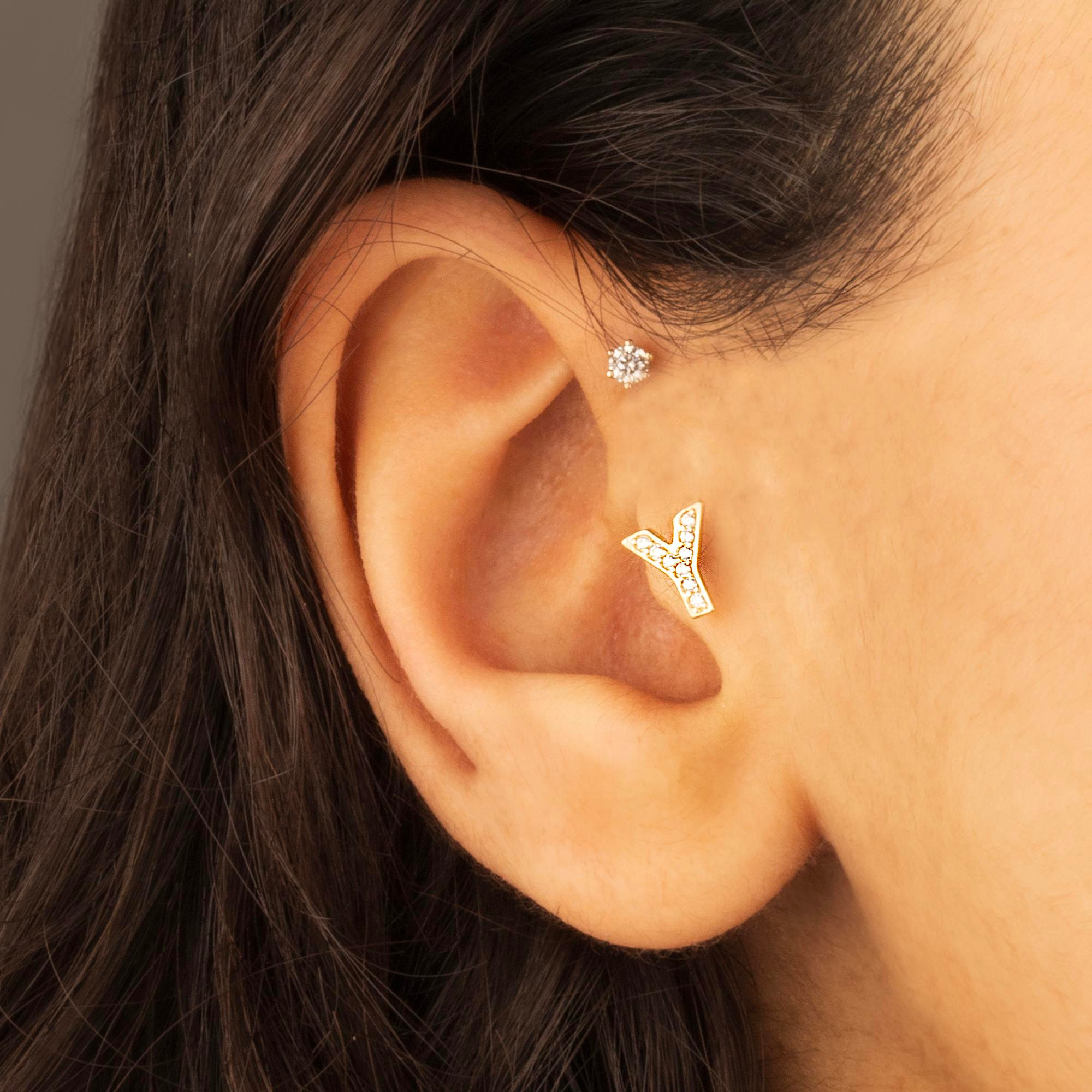14 Ayar Altın Taşlı Kalp Sallantılı Minimal Tragus Piercing - Dianora Piercing