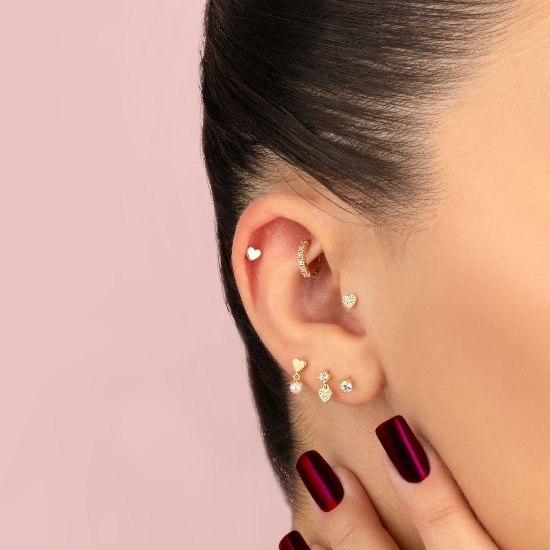 14 Ayar Altın Taşlı Kalp Sallantılı Minimal Tragus Piercing - Dianora Piercing