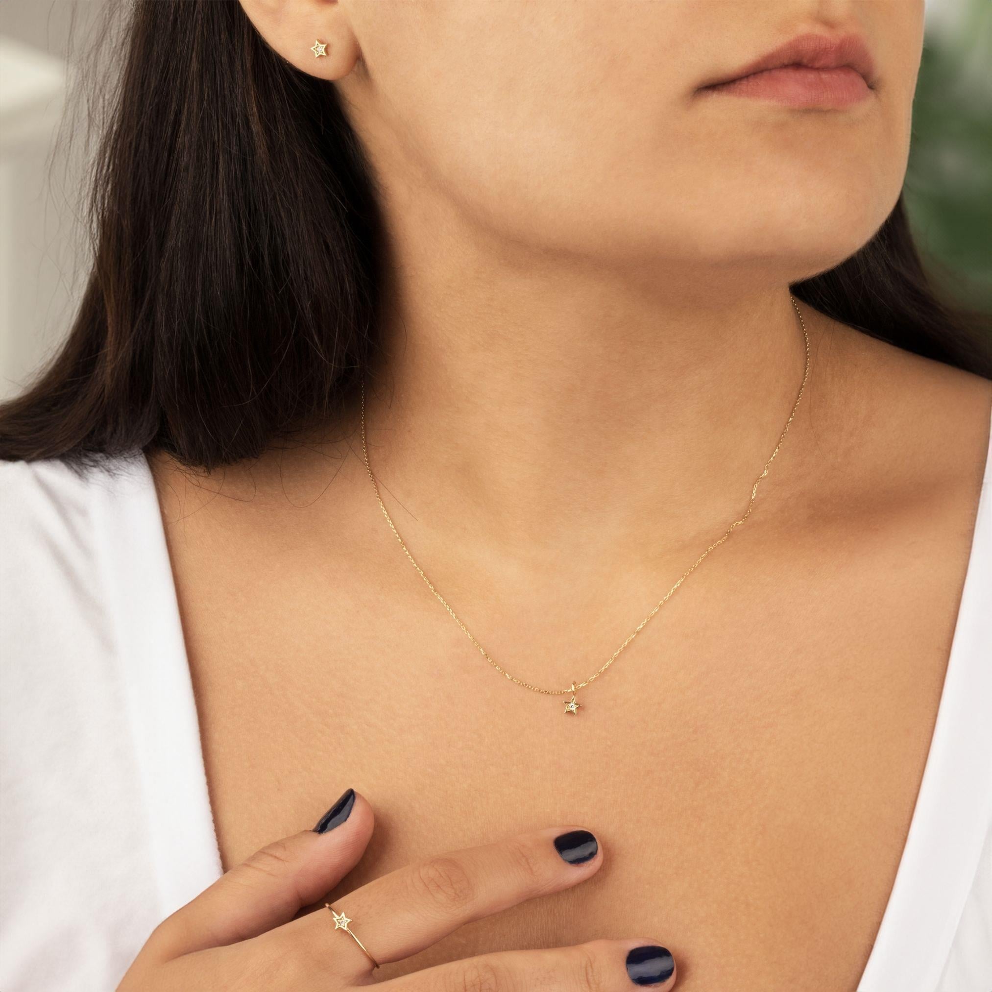 14 Ayar Altın Taşlı Kalpli Yıldız Sallantılı Minimal Tragus Piercing - Dianora Piercing