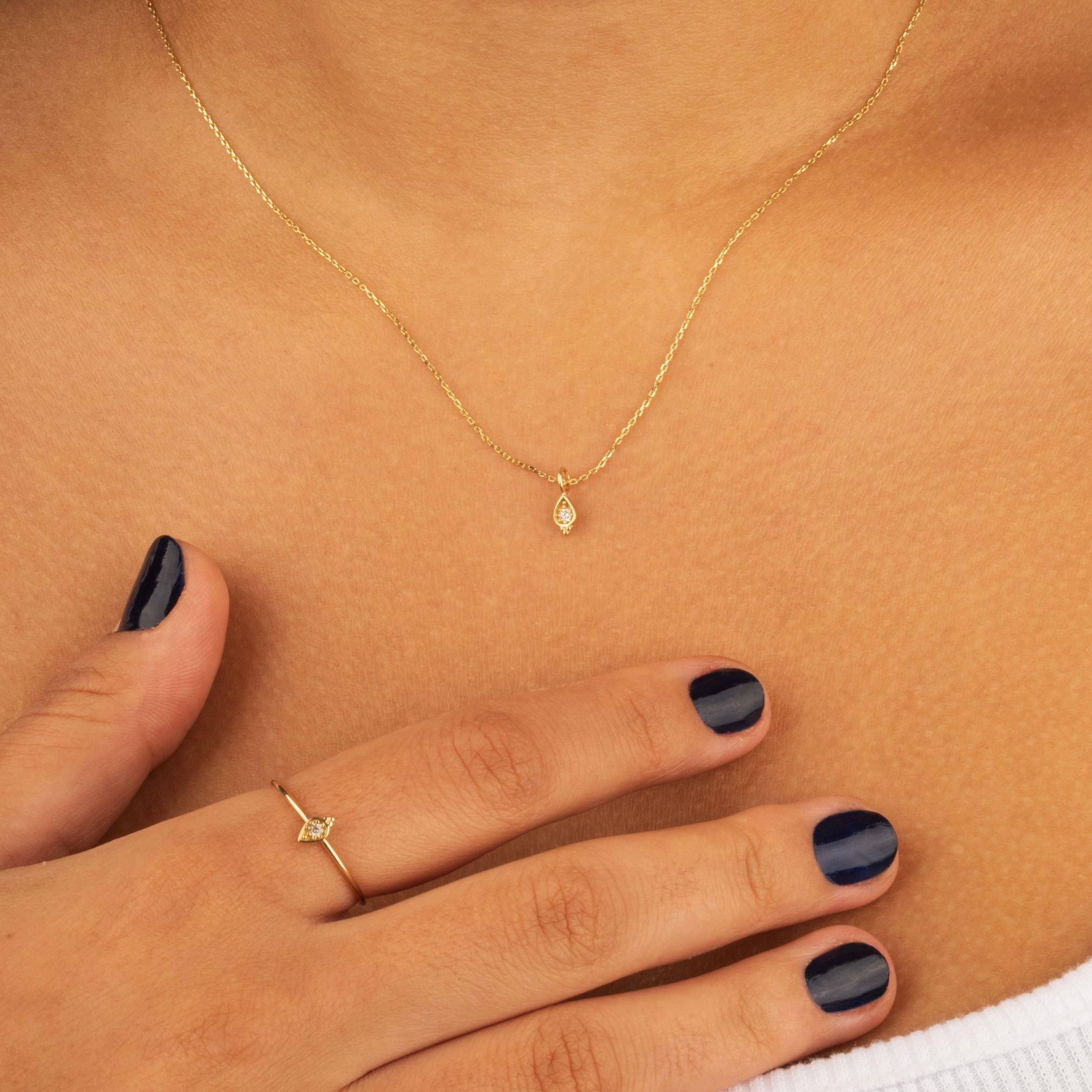 14 Ayar Altın Taşlı Kalpli Yıldız Sallantılı Minimal Tragus Piercing - Dianora Piercing