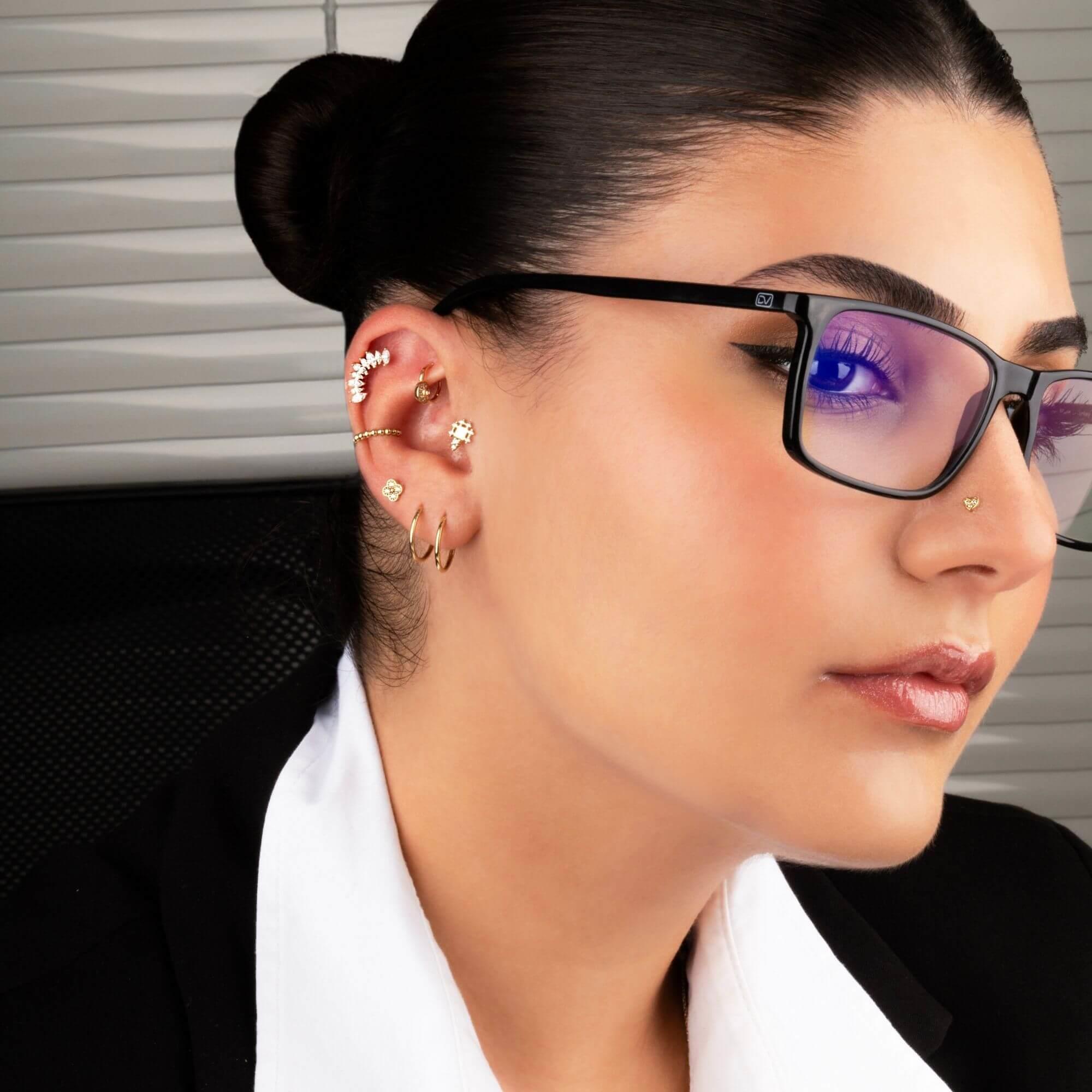 14 Ayar Altın Taşlı Kalpli Yıldız Sallantılı Minimal Tragus Piercing - Dianora Piercing