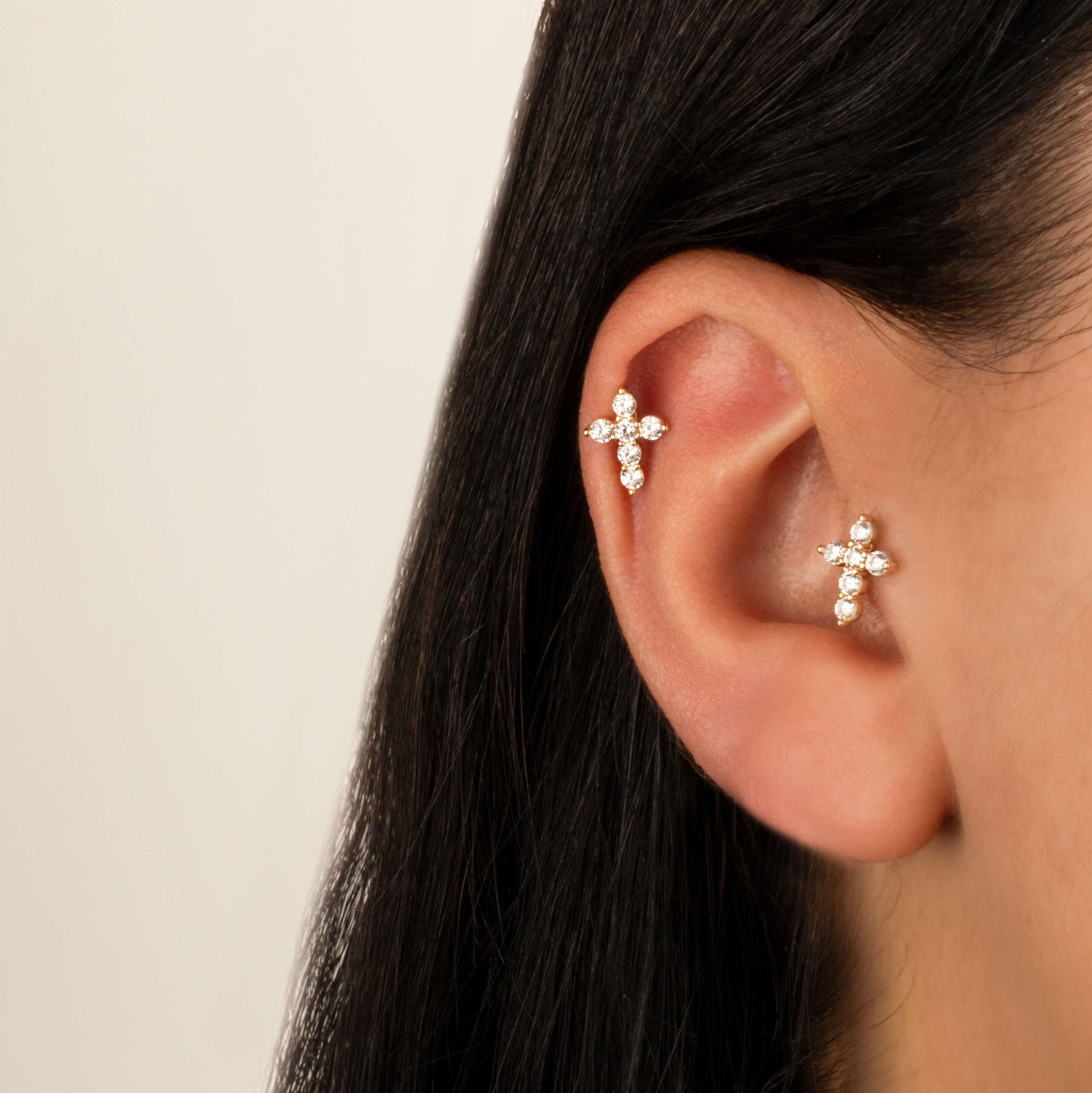 14 Ayar Altın Taşlı Kalpli Yıldız Sallantılı Minimal Tragus Piercing - Dianora Piercing