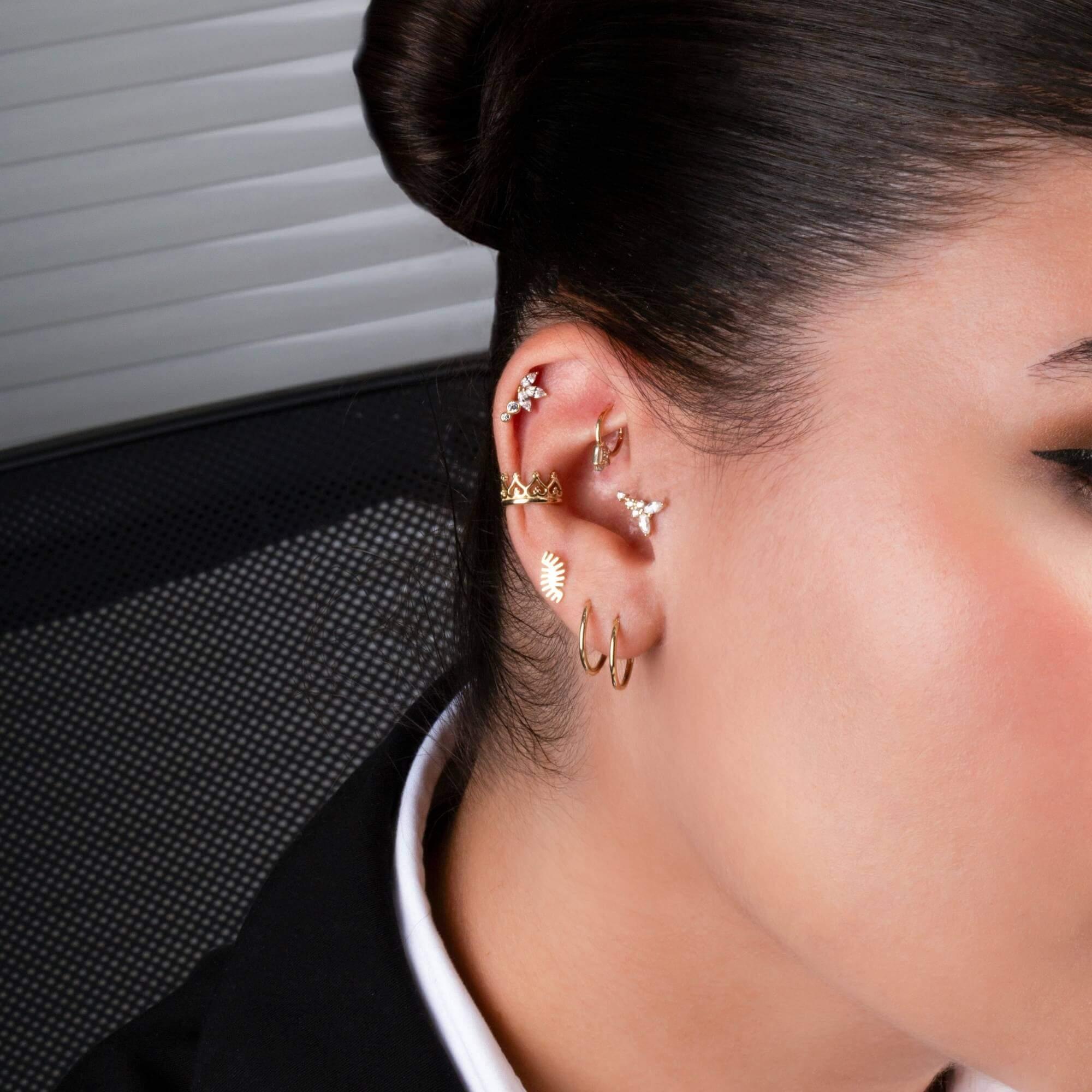 14 Ayar Altın Taşlı Kalpli Yıldız Sallantılı Minimal Tragus Piercing - Dianora Piercing