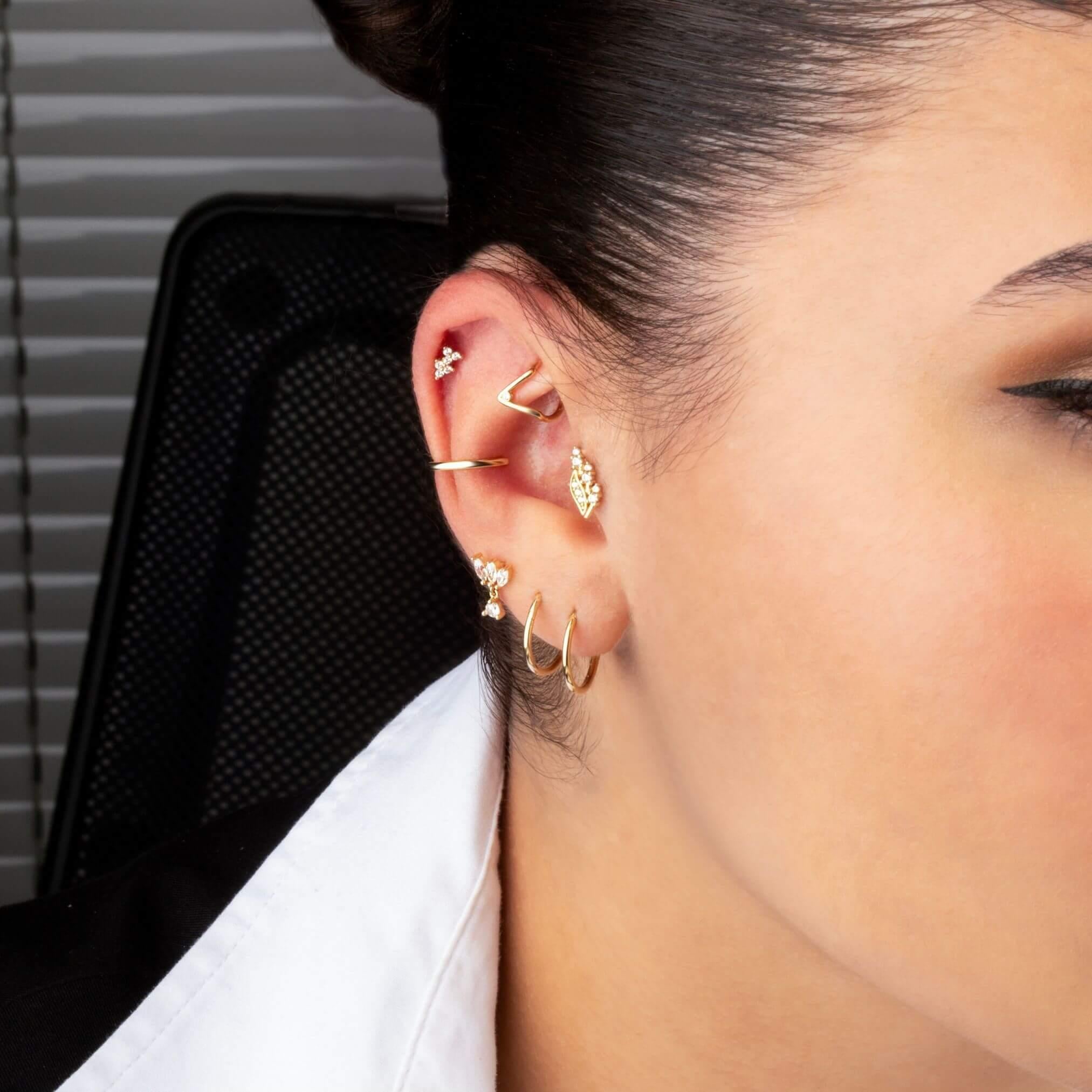 14 Ayar Altın Taşlı Kalpli Yıldız Sallantılı Minimal Tragus Piercing - Dianora Piercing
