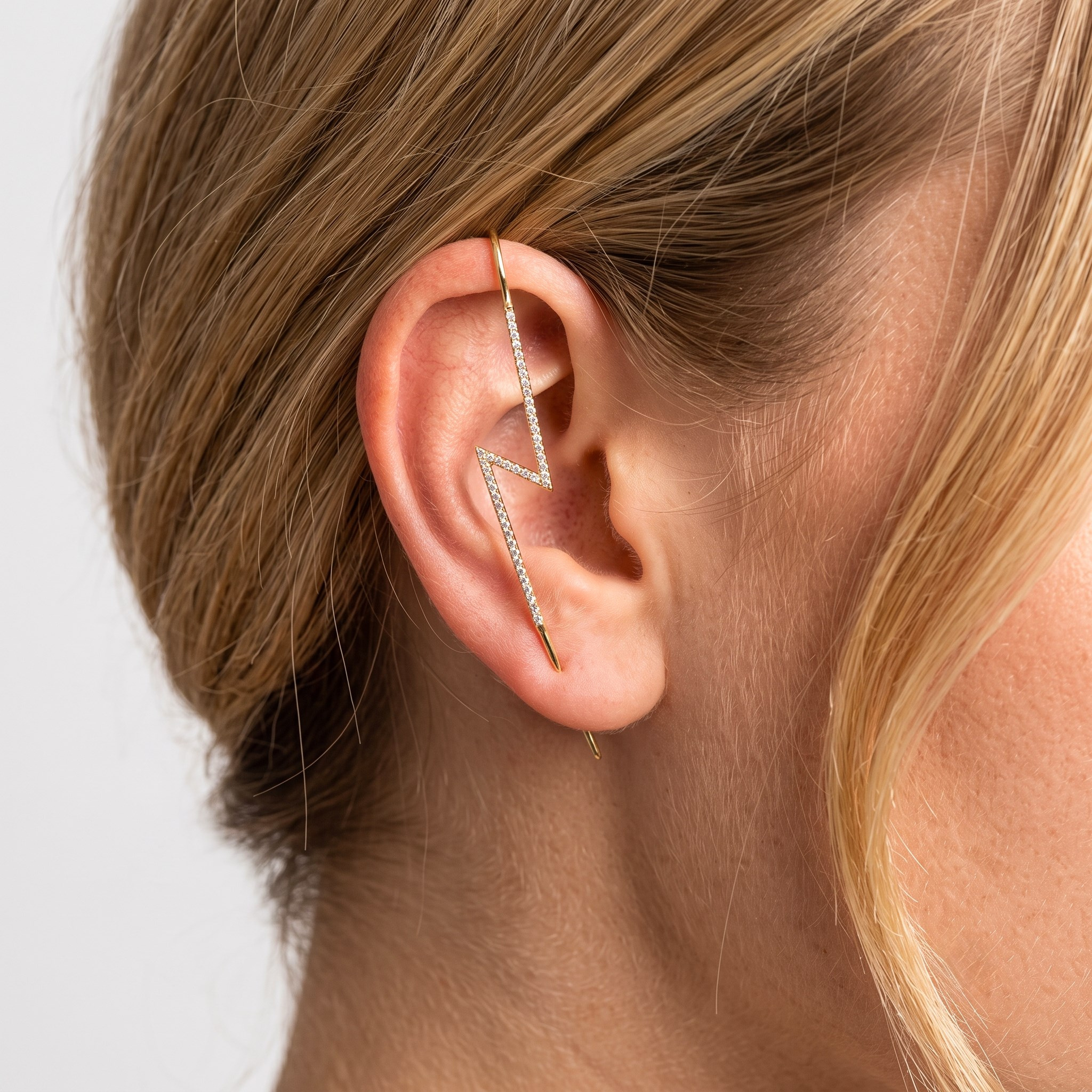 14 Ayar Altın Taşlı Şimşek Motifli Hook/Baston Küpe - Dianora Piercing Jewelry