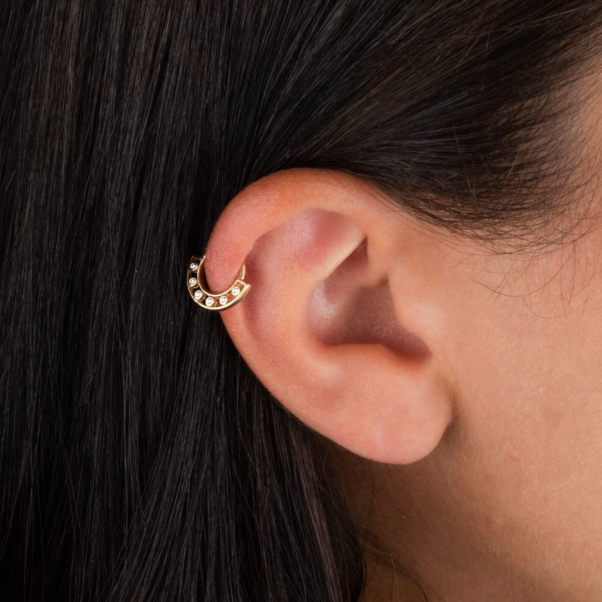 14 Ayar Altın V Alttan Taşlı Minimal Halka Piercing - Dianora Piercing
