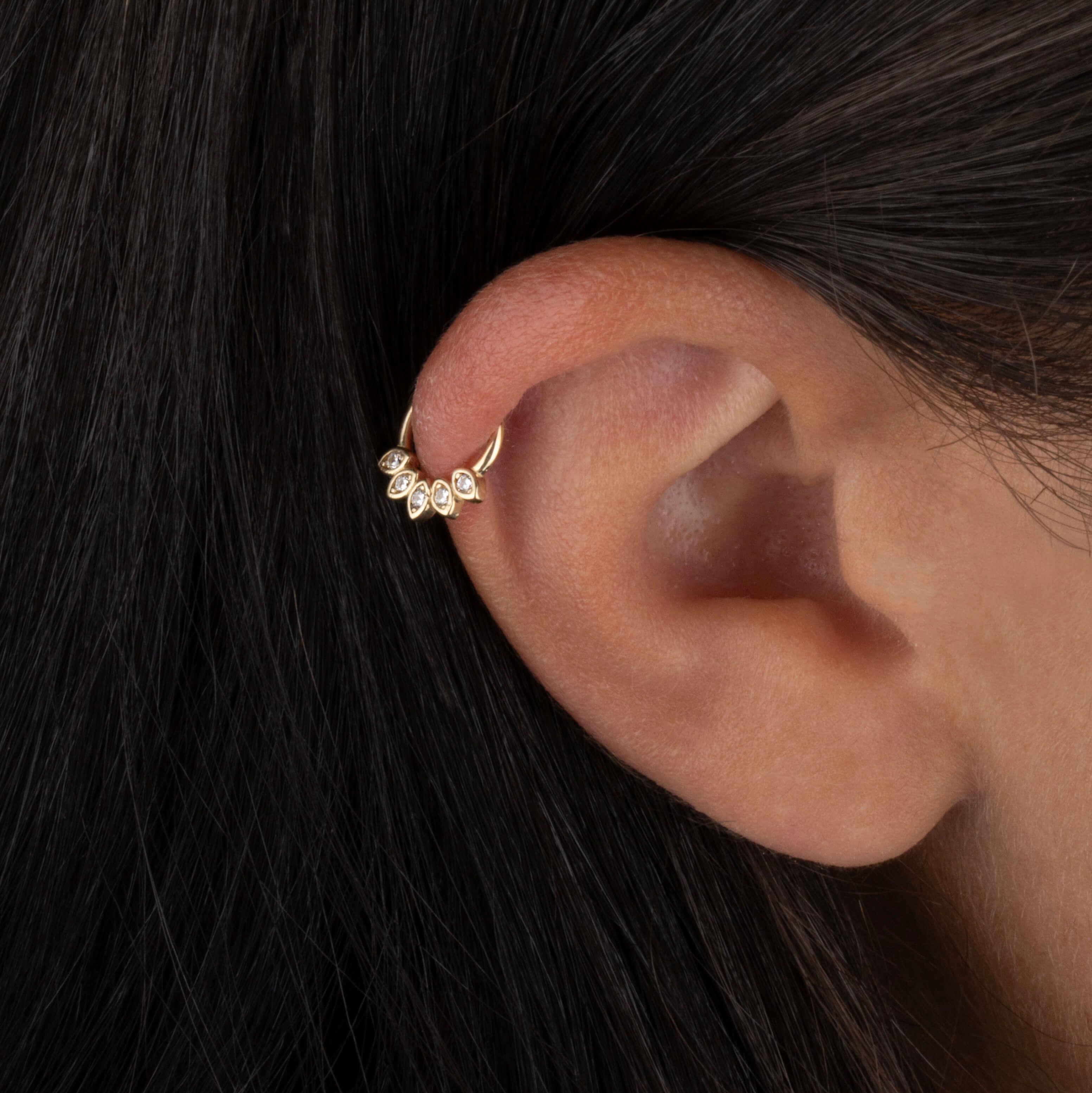 14 Ayar Altın V Alttan Taşlı Minimal Halka Piercing - Dianora Piercing