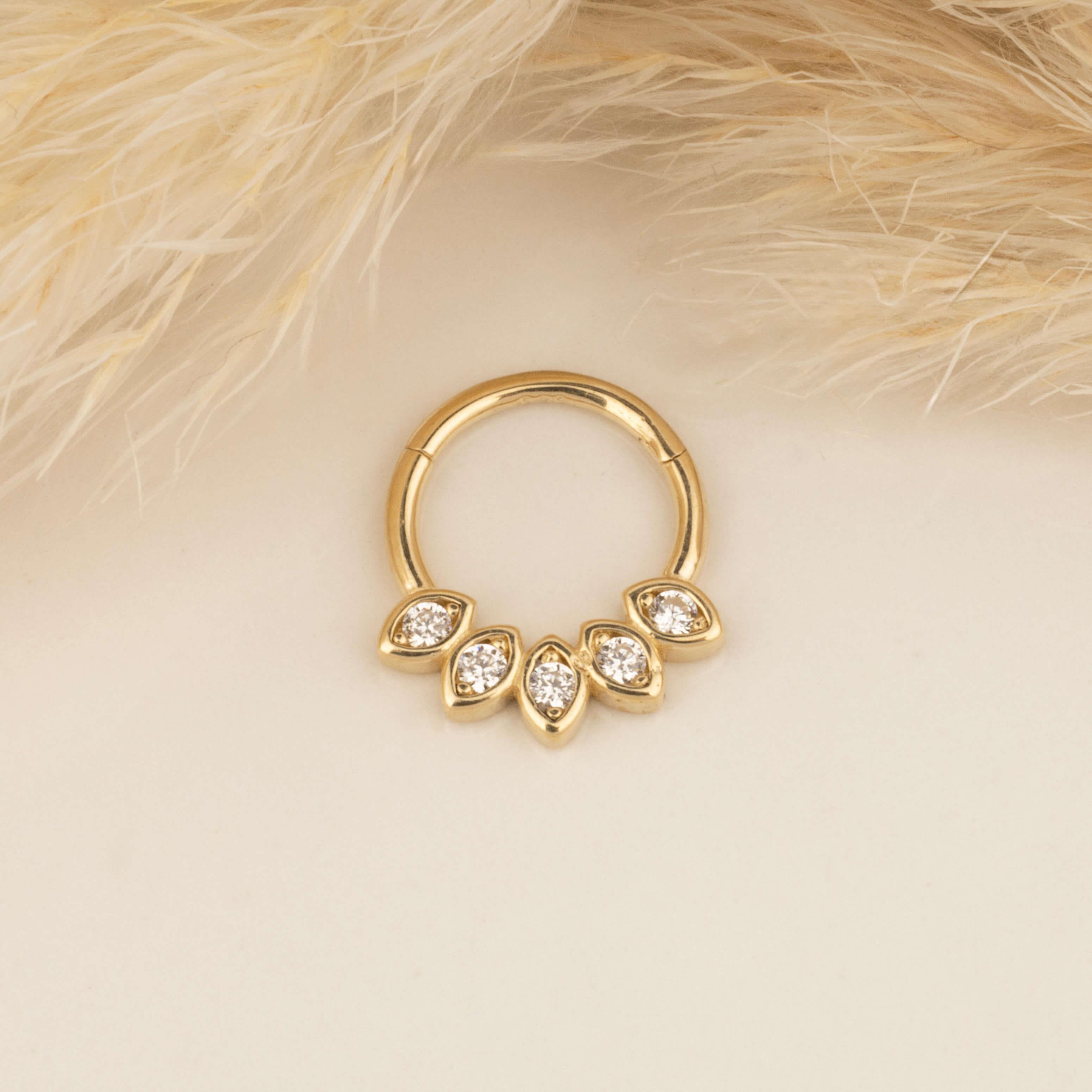 14 Ayar Altın V Alttan Taşlı Minimal Halka Piercing - Dianora Piercing