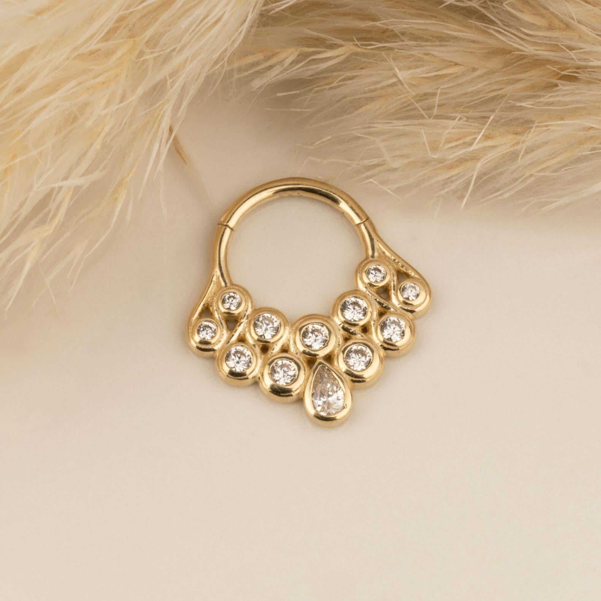 14 Ayar Altın V Alttan Taşlı Minimal Halka Piercing - Dianora Piercing